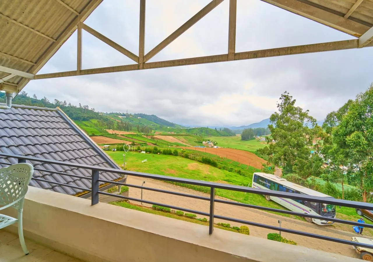 Day in AJ Gable Clouds Ooty by VOYE HOMES - Serene Stay Near Avalanche Emerald Lake