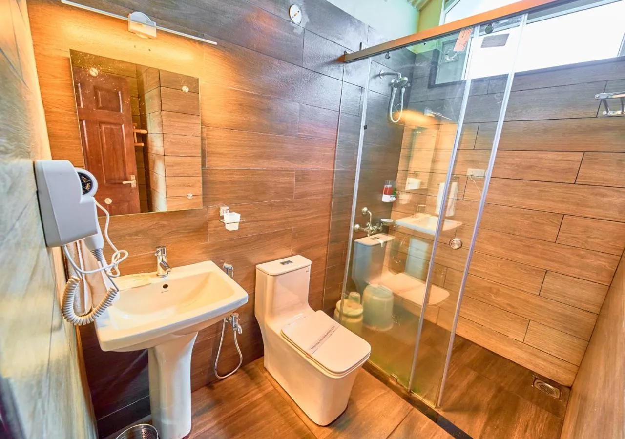 Shower in AJ Gable Clouds Ooty by VOYE HOMES - Serene Stay Near Avalanche Emerald Lake