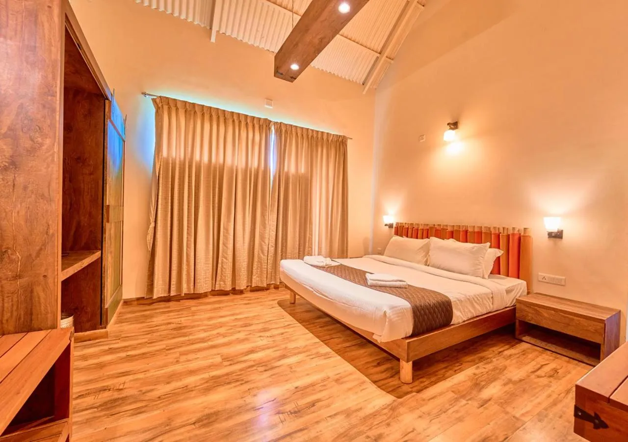 Bed in AJ Gable Clouds Ooty by VOYE HOMES - Serene Stay Near Avalanche Emerald Lake