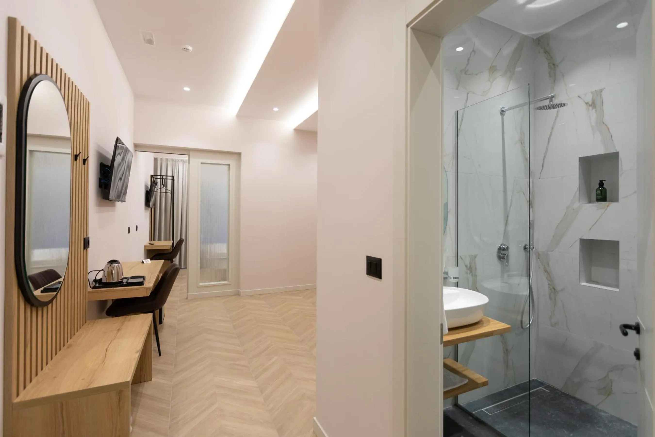 Shower in Nayel Hotel