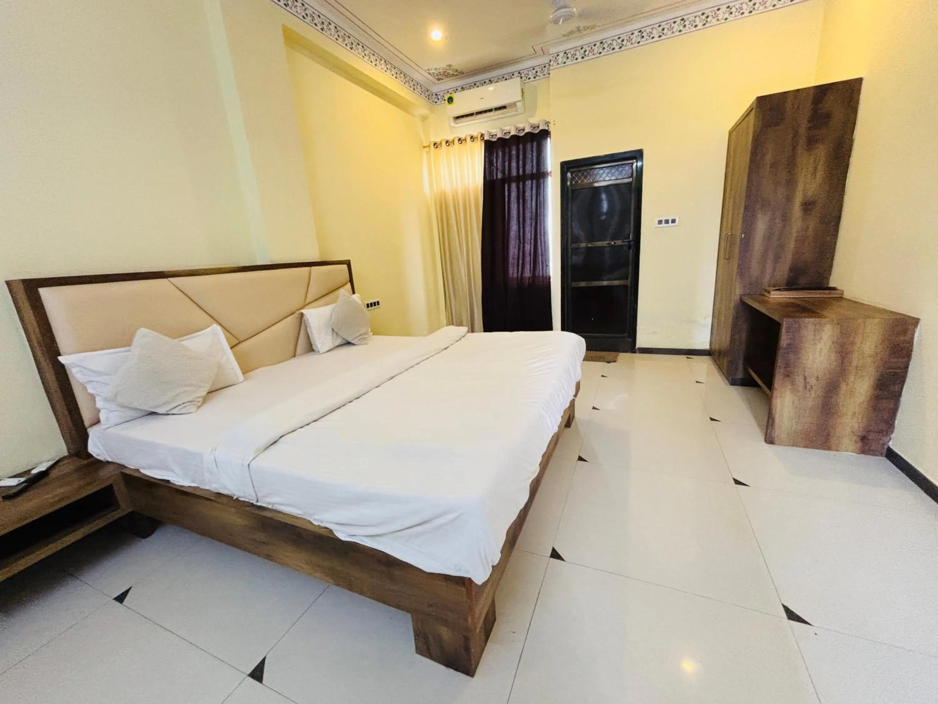 Bed in Shiv Ashray Resort
