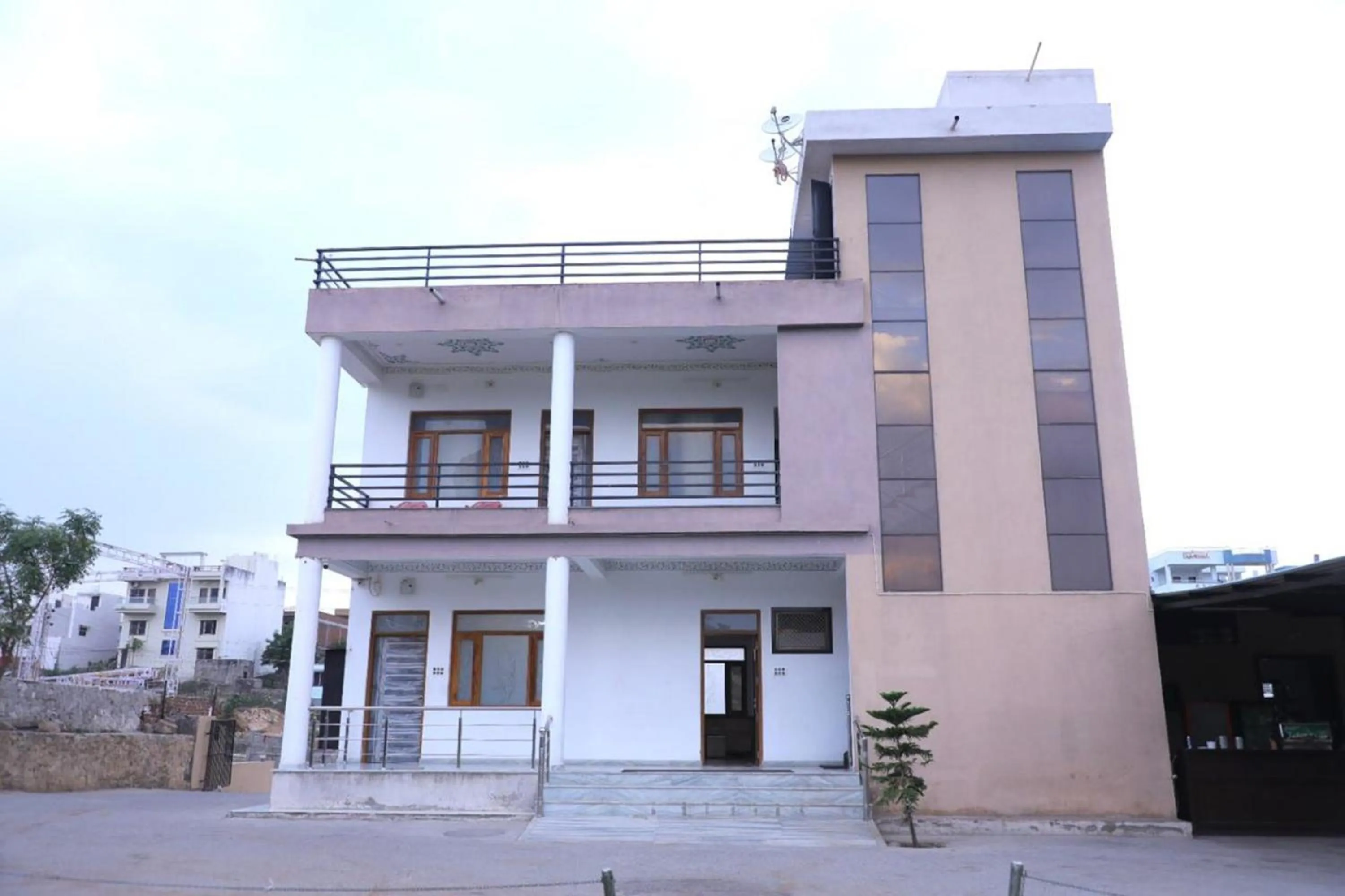 Property building in Shiv Ashray Resort