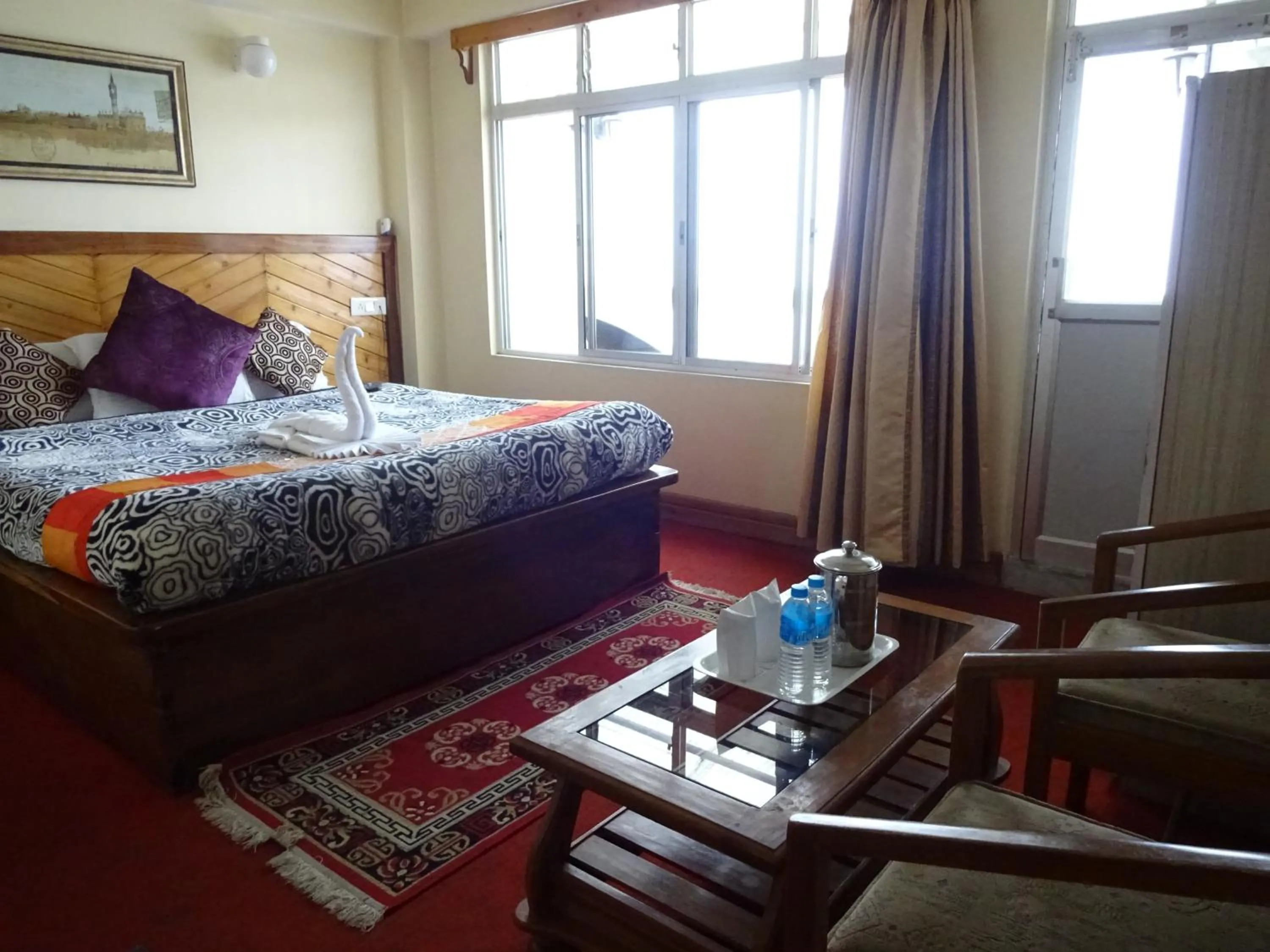 Photo of the whole room in Hotel White Yak