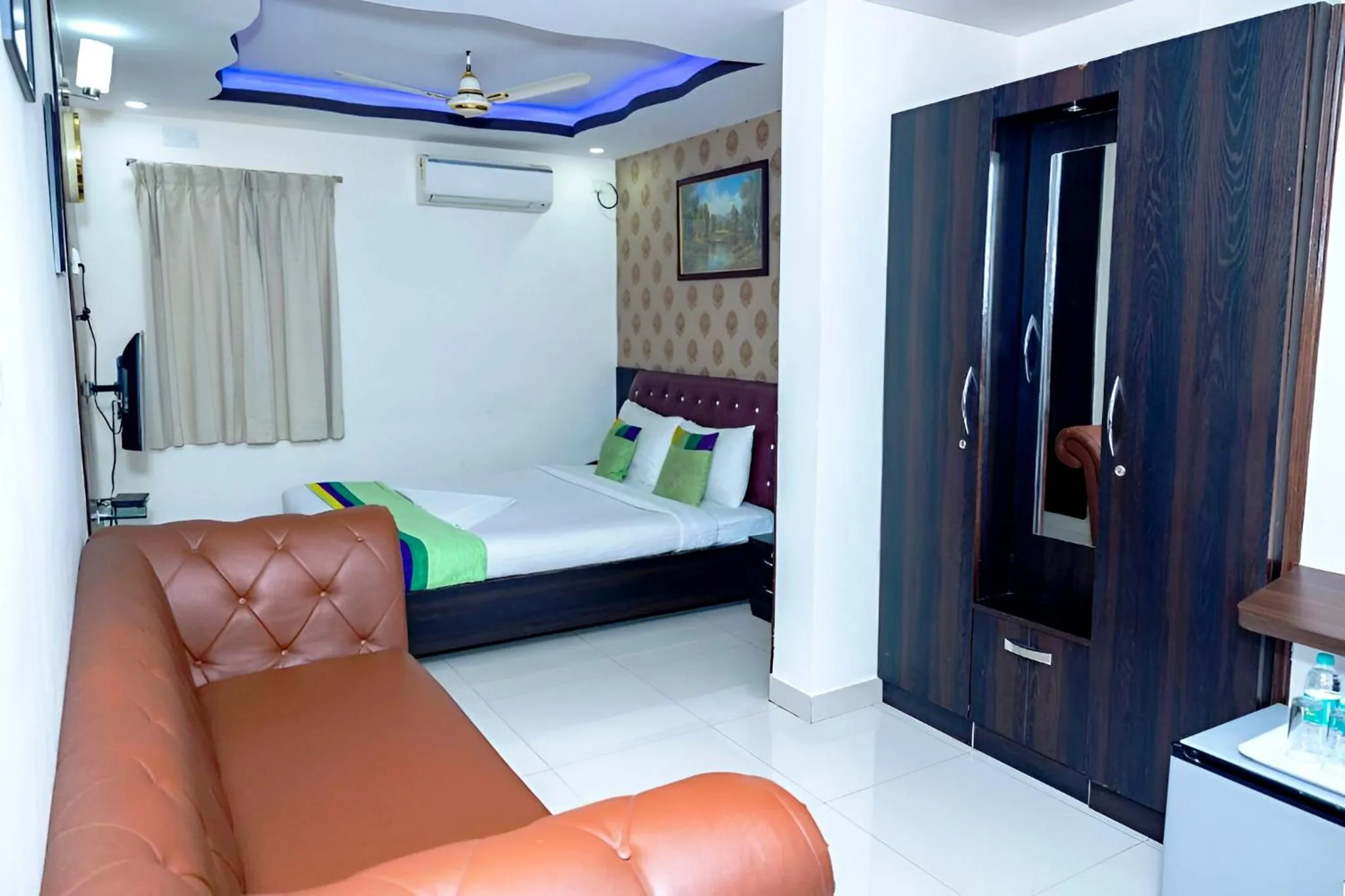 Bedroom, Bed in Palani Andavar