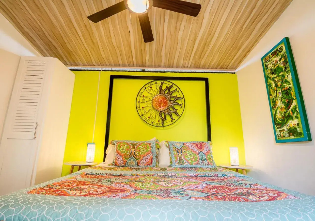 Queen Room - single occupancy in Villa Margarita Queen Room - single occupancy in Villa Margarita