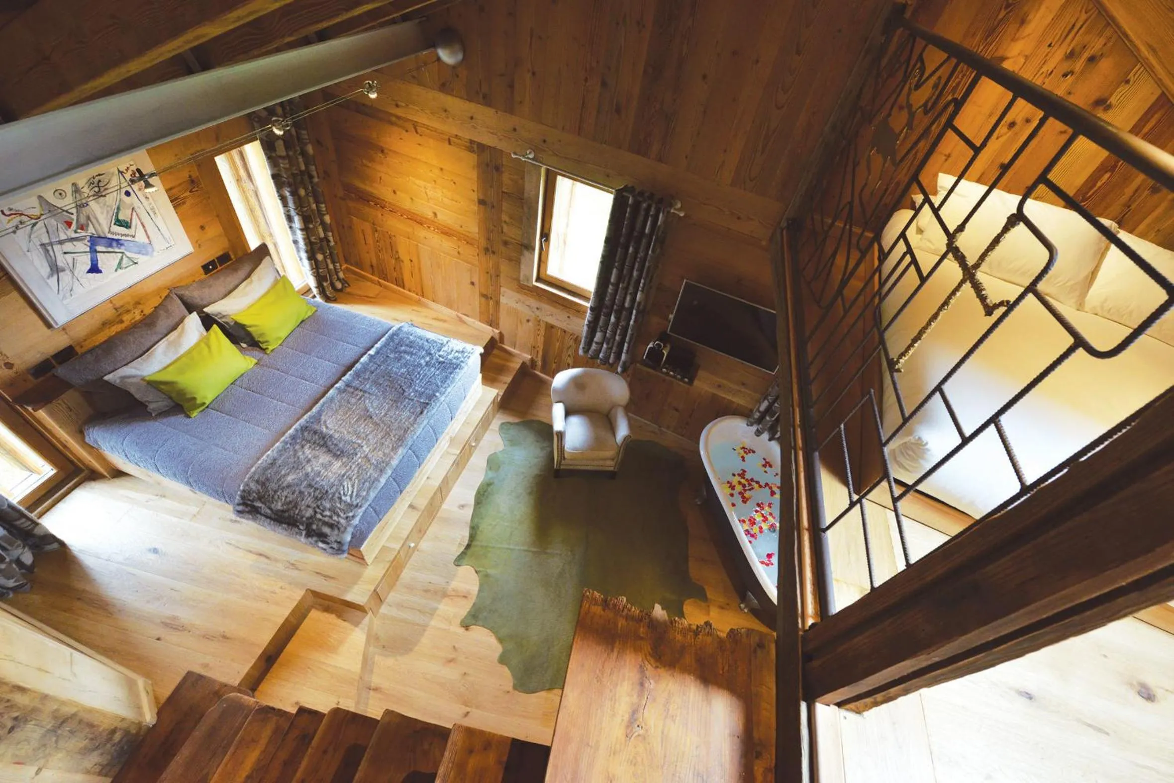 Bedroom, Bed in La Maison de Dolphe Chalet de Charme & Art gallery