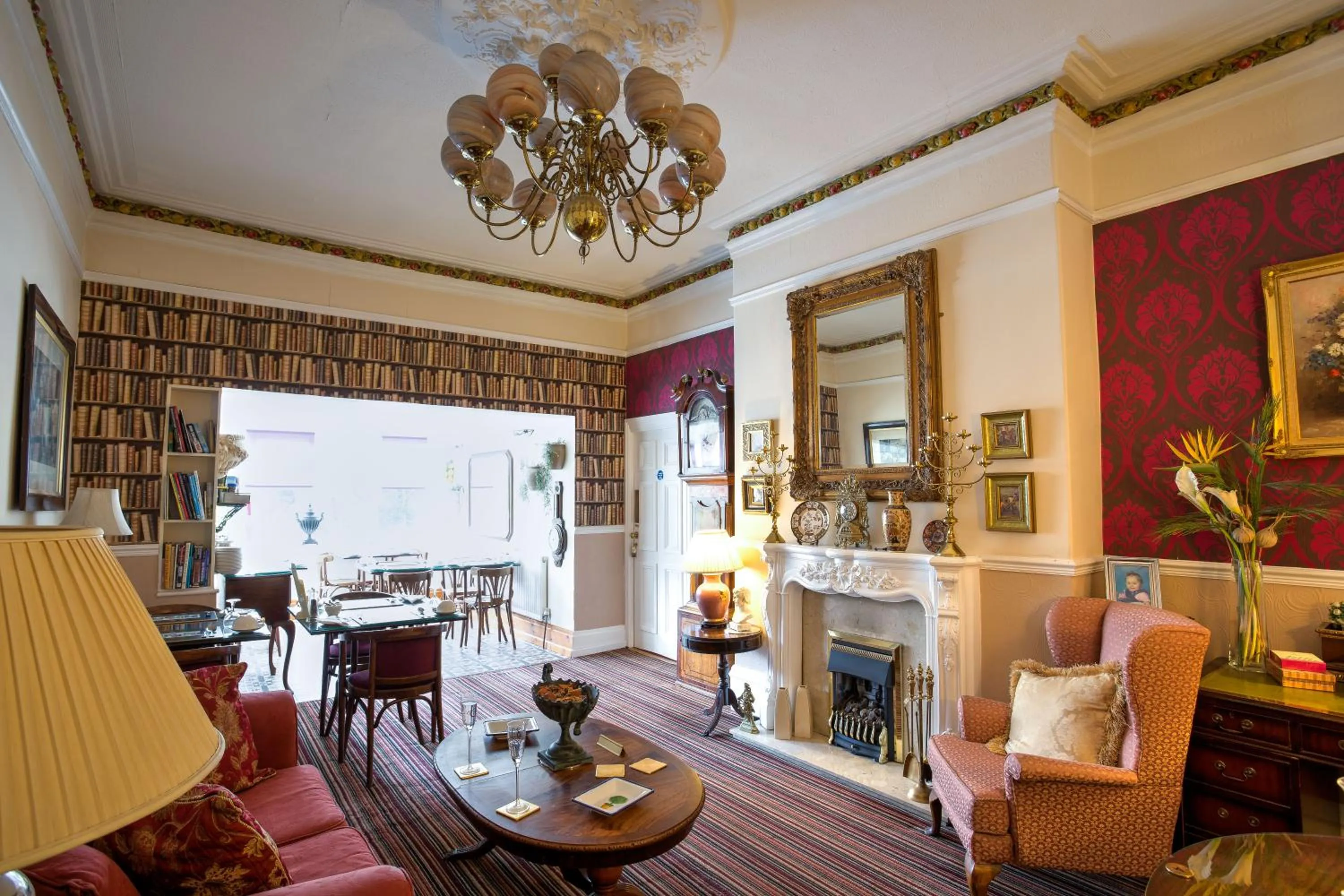 Restaurant/places to eat in The Ascott