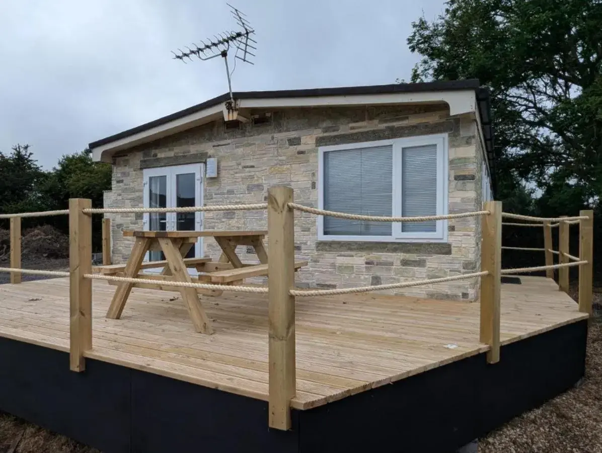 Three-Bedroom Chalet in Ty Dderw Country Inn Three-Bedroom Chalet in Ty Dderw Country Inn