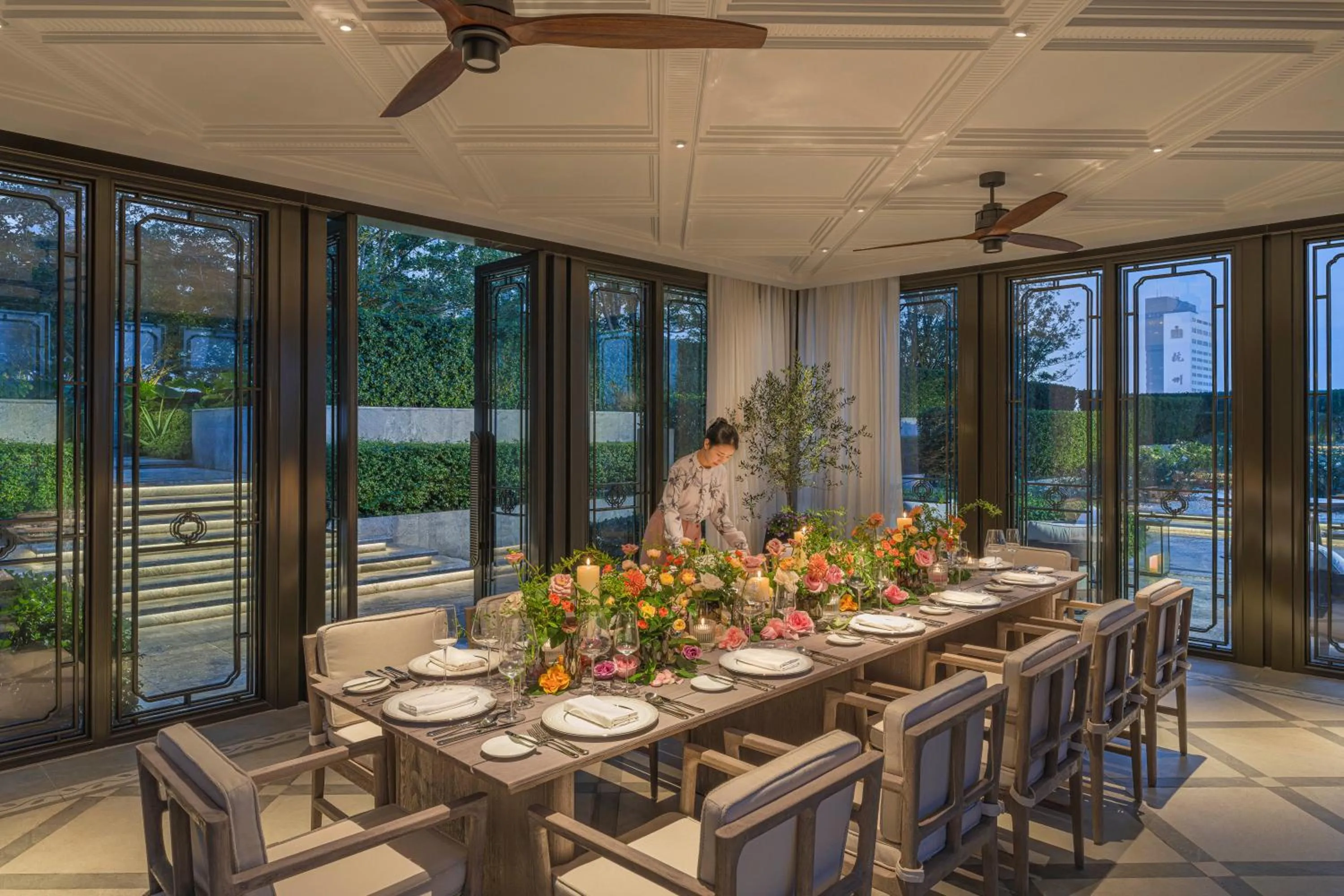 Garden in Four Seasons Hotel Hangzhou at Hangzhou Centre