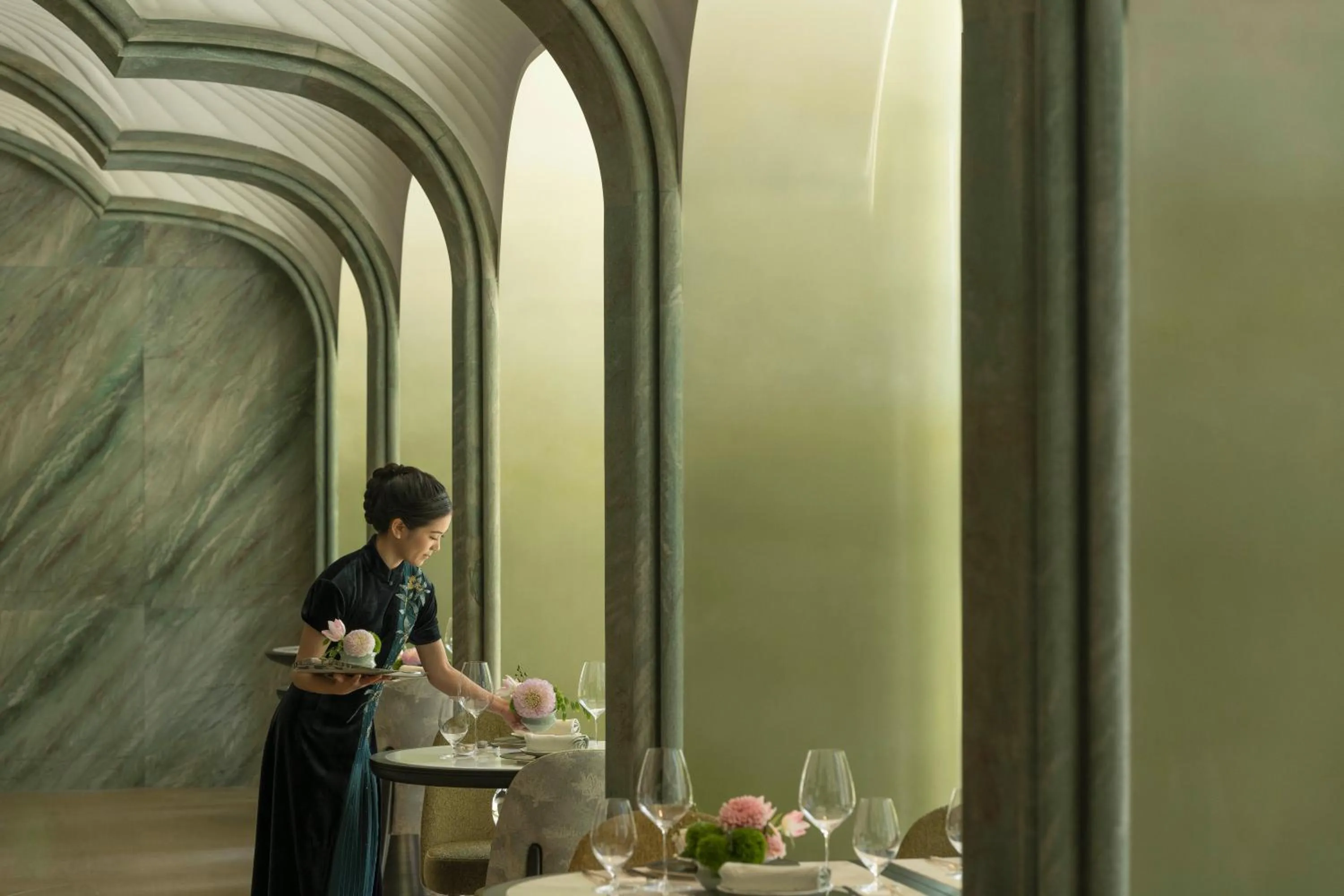 Restaurant/places to eat in Four Seasons Hotel Hangzhou at Hangzhou Centre