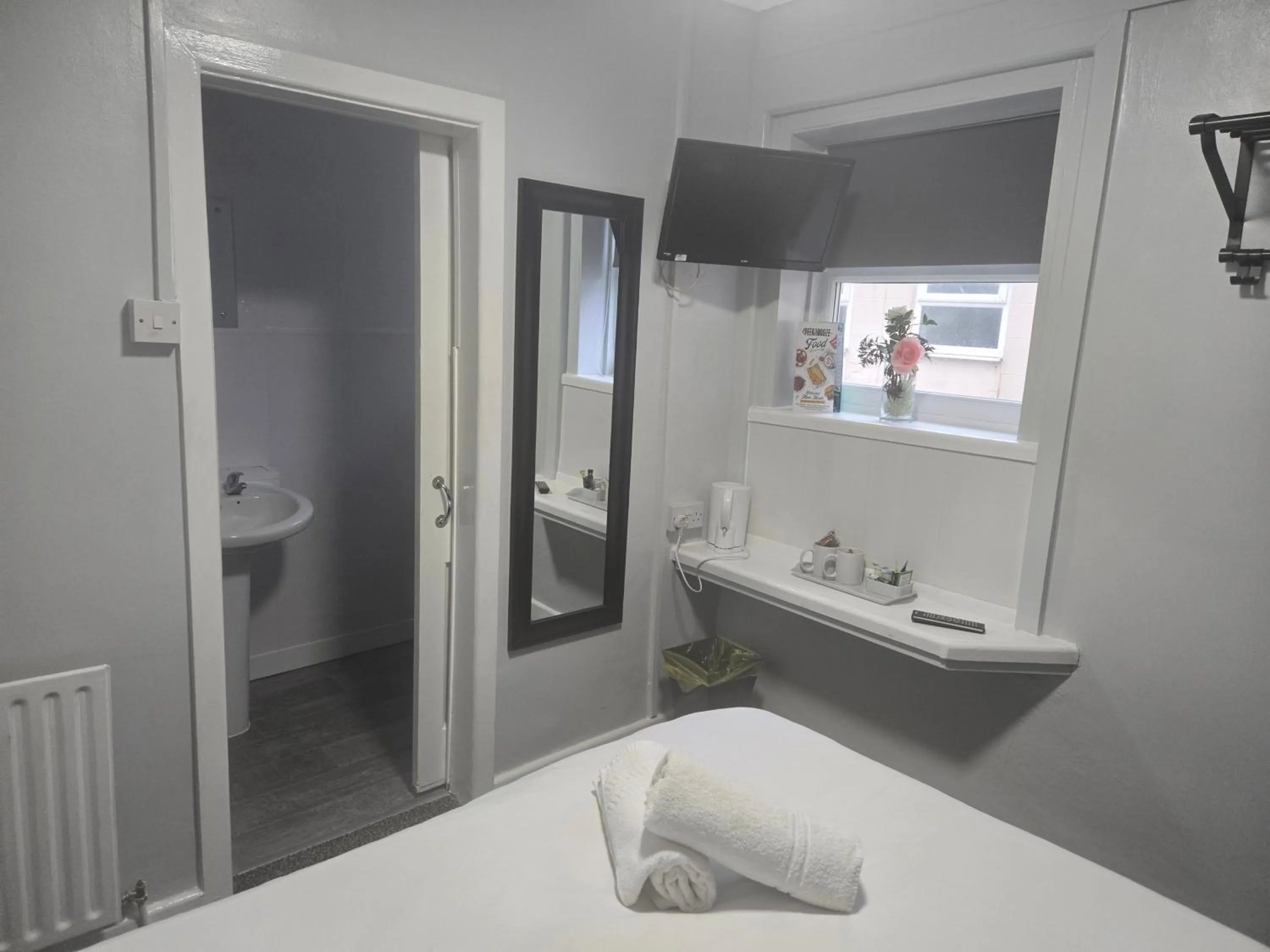 Toilet, Bed in Peek-a-Booze - Budget Hotel - Adults Only