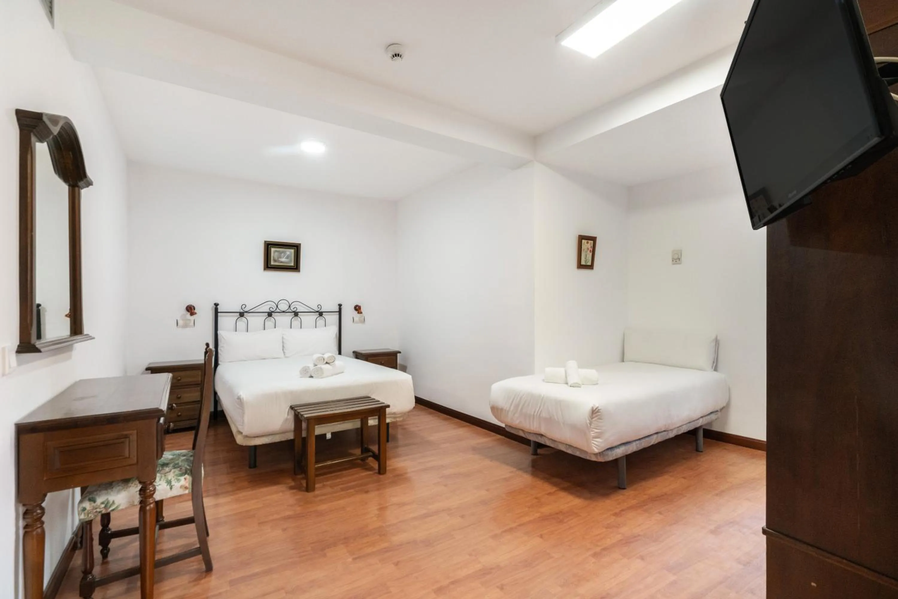 Bed in Hotel La Quinta de Santillán