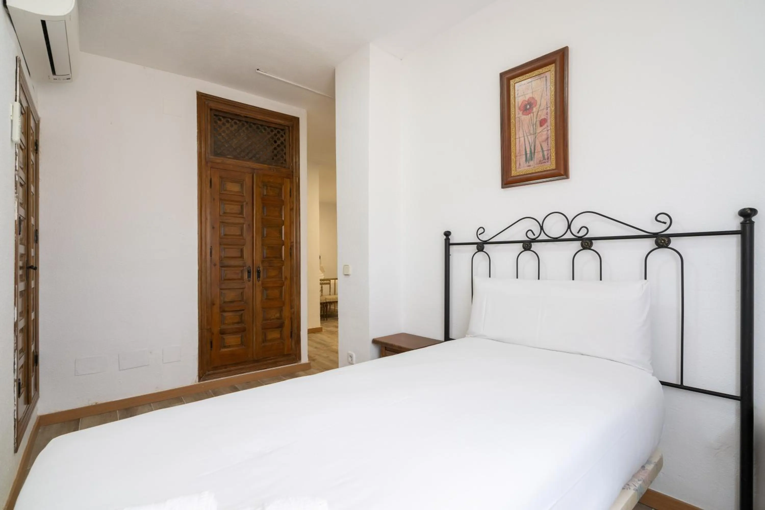 Bed in Hotel La Quinta de Santillán