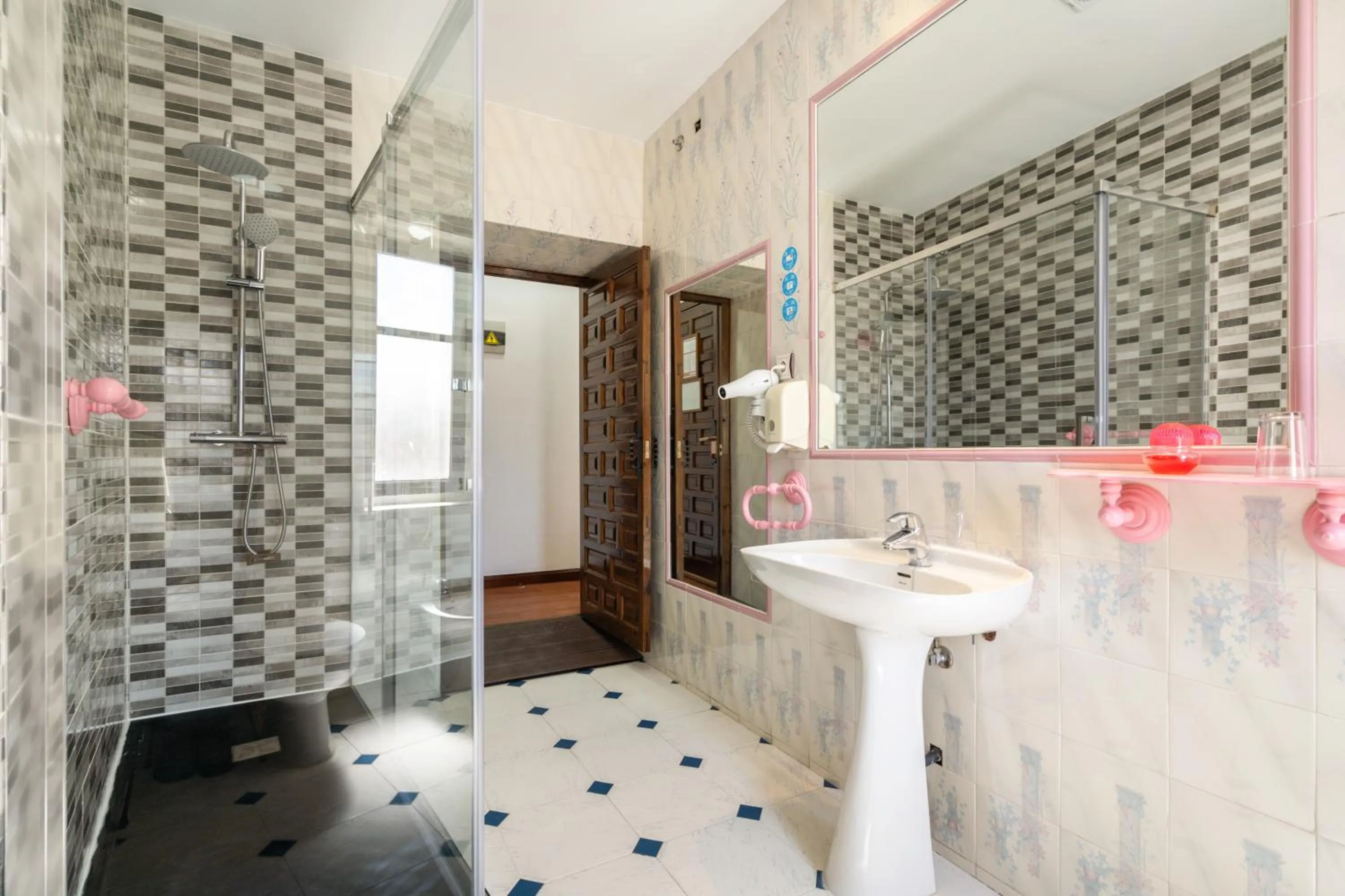 Bed in Hotel La Quinta de Santillán