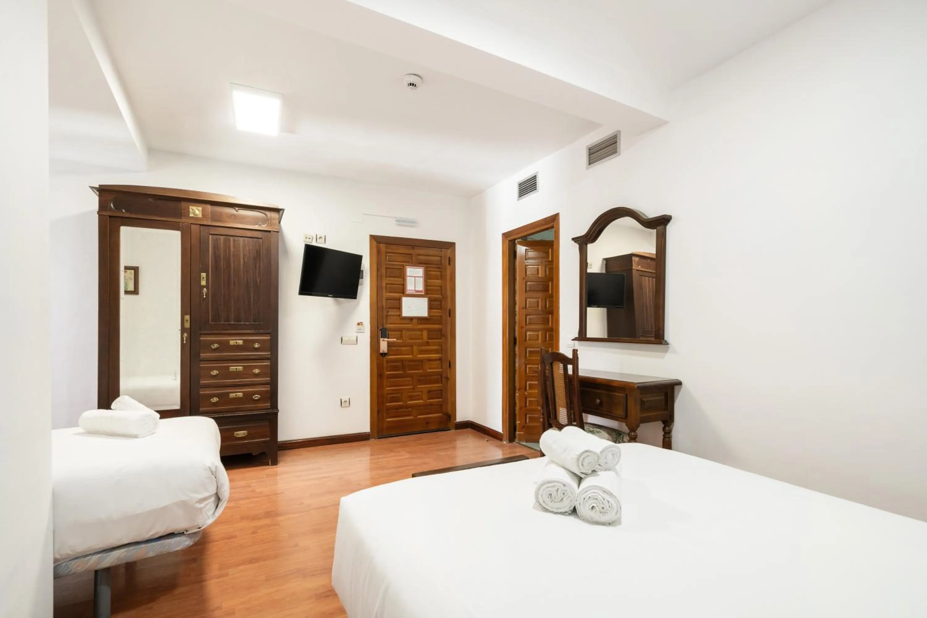 Bed in Hotel La Quinta de Santillán