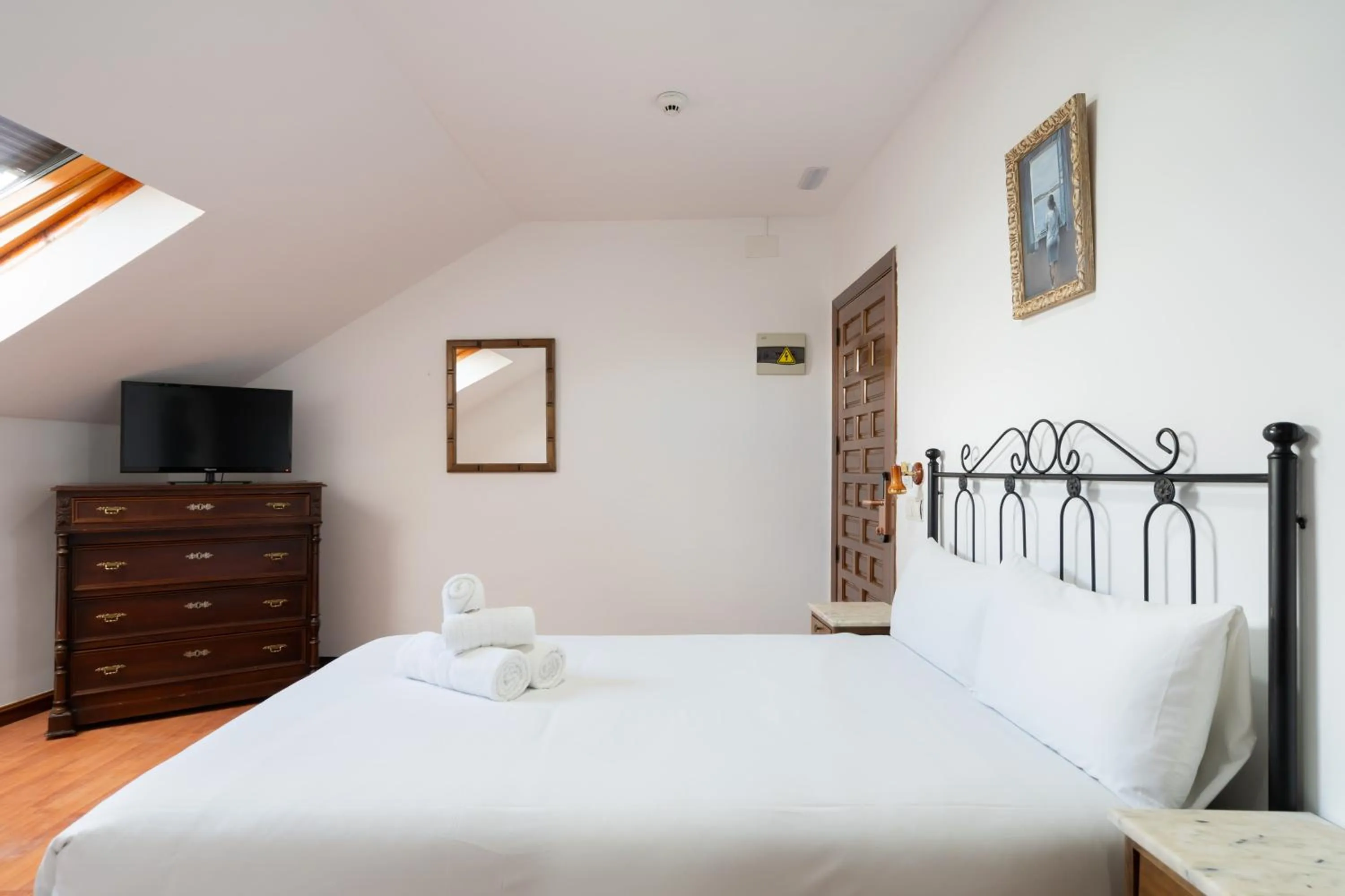 Bed in Hotel La Quinta de Santillán