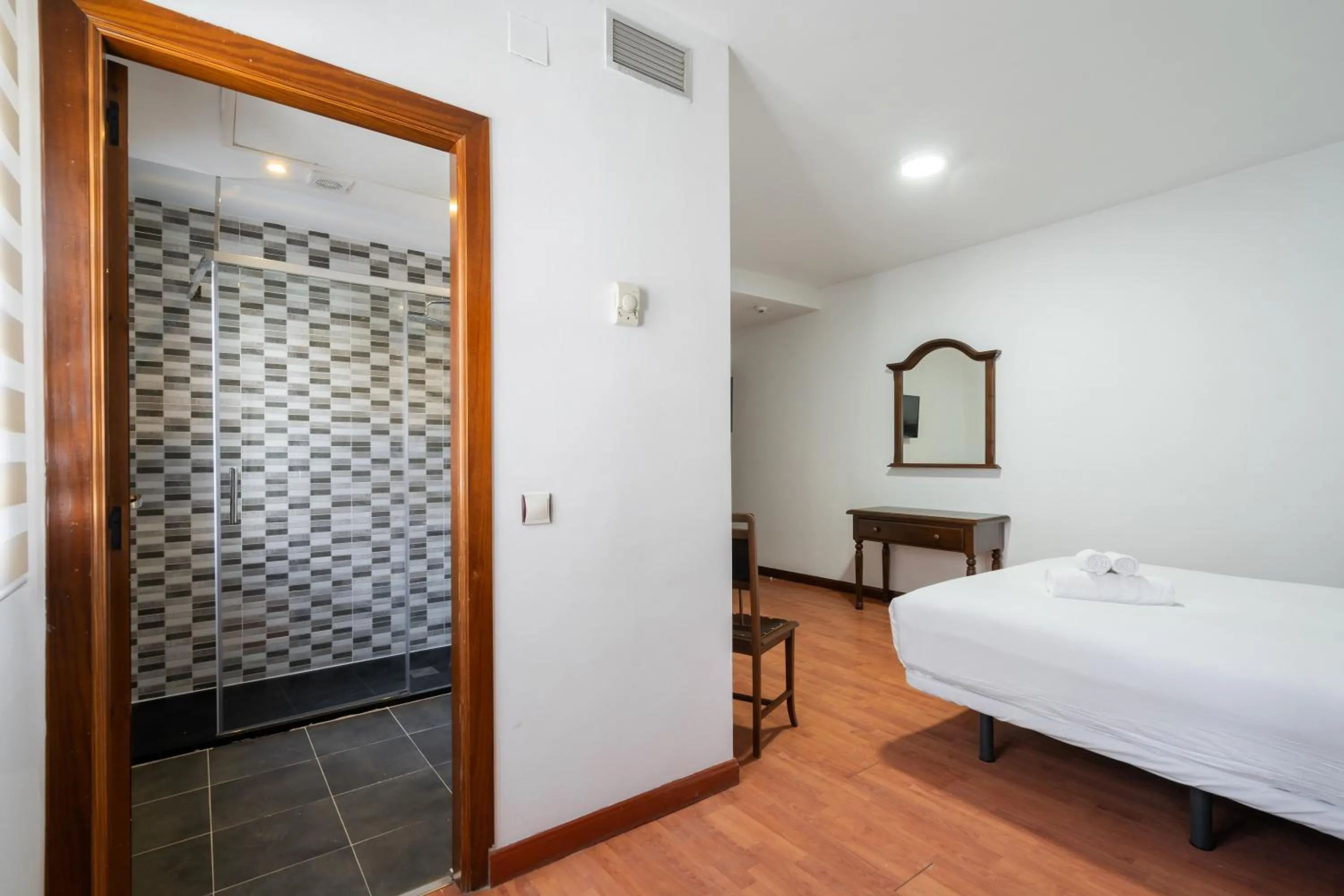 Bed in Hotel La Quinta de Santillán