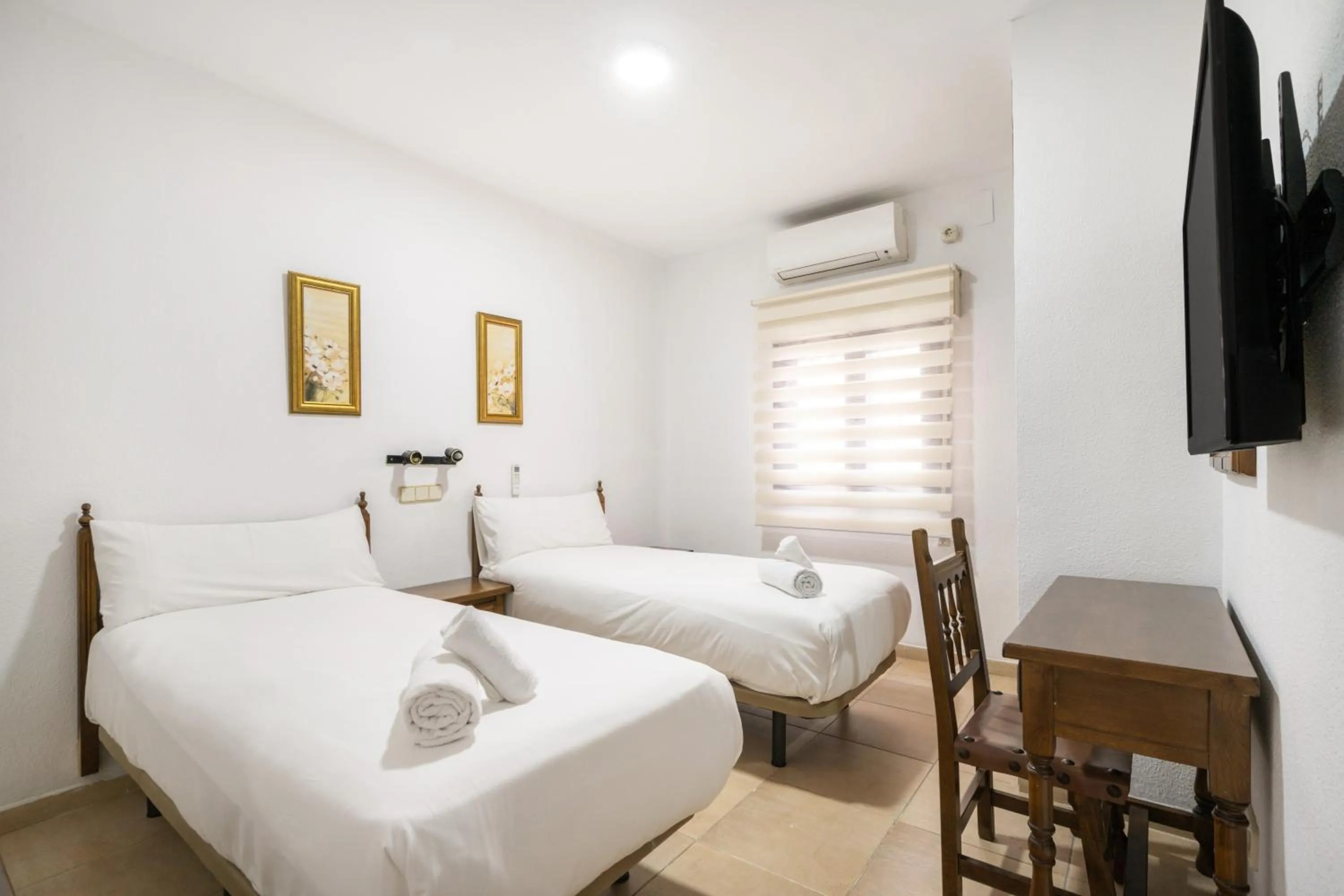 Bed in Hotel La Quinta de Santillán