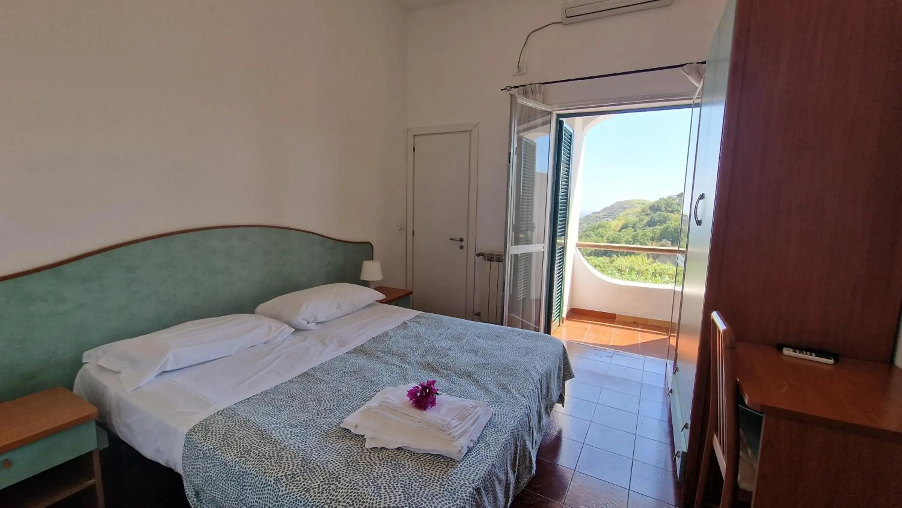 Double Room with Sea View in Hotel Bellavista Double Room with Sea View in Hotel Bellavista