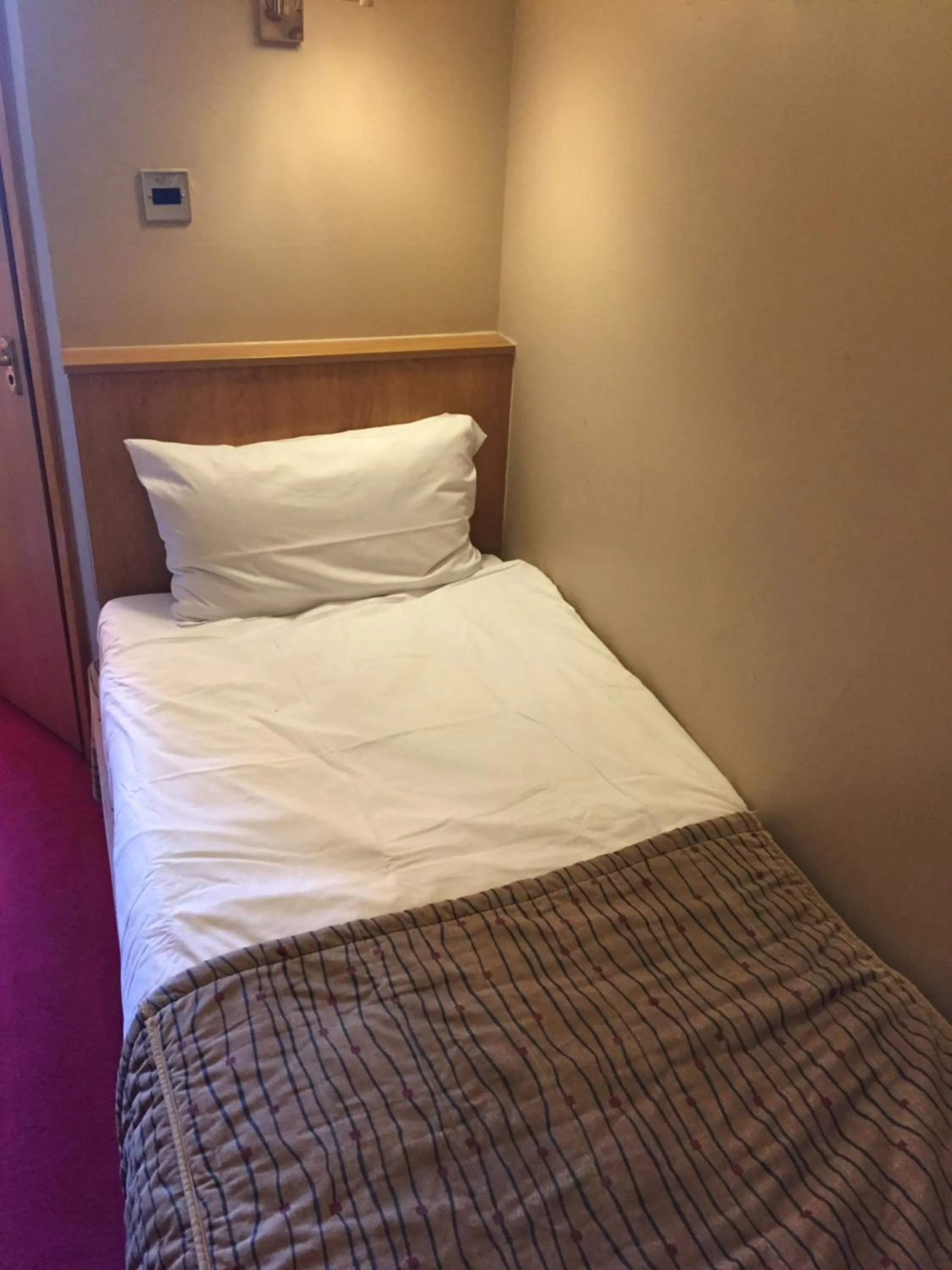 Bed in Crescent Hotel