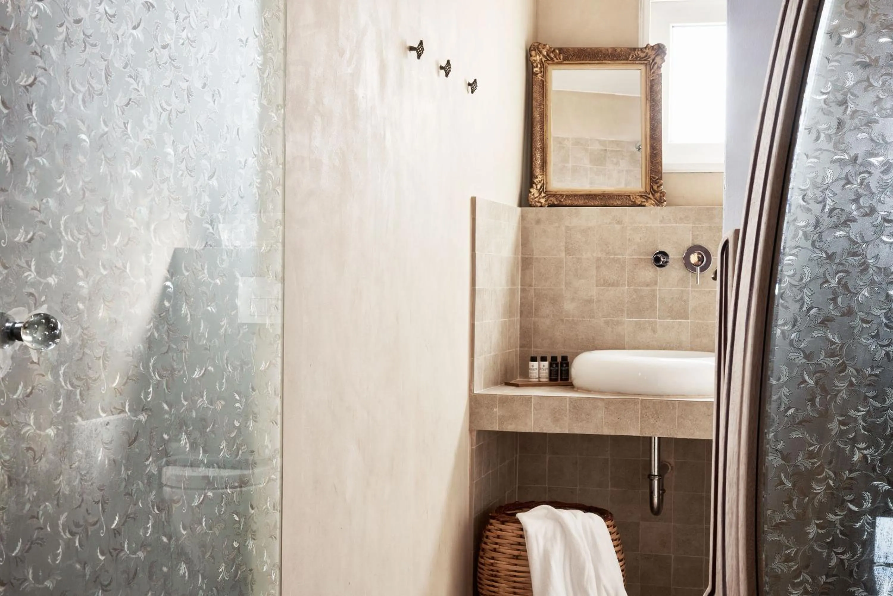 Bathroom in Emporikon Athens Hotel