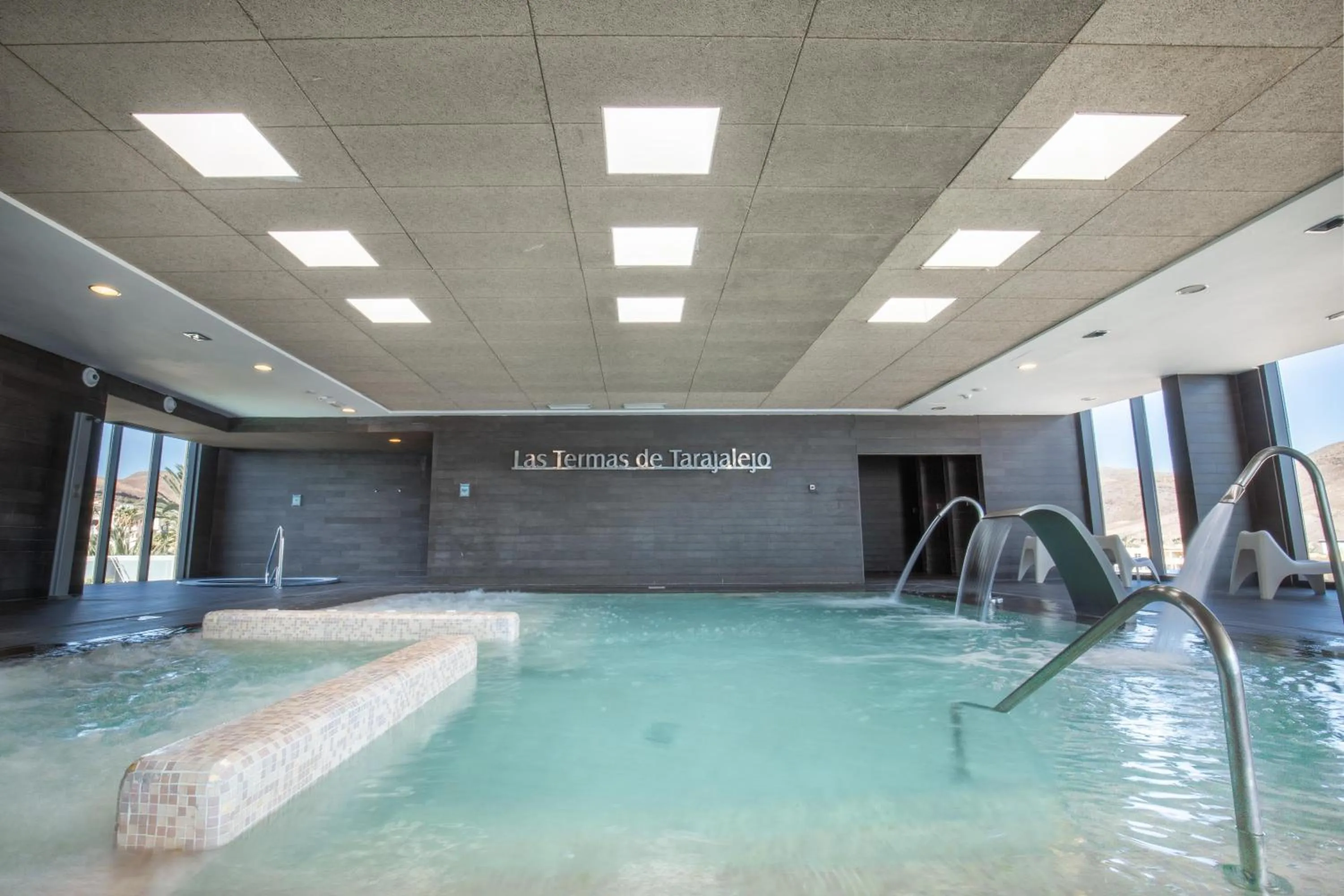 Swimming pool in R2 Bahia Playa - Adults Only