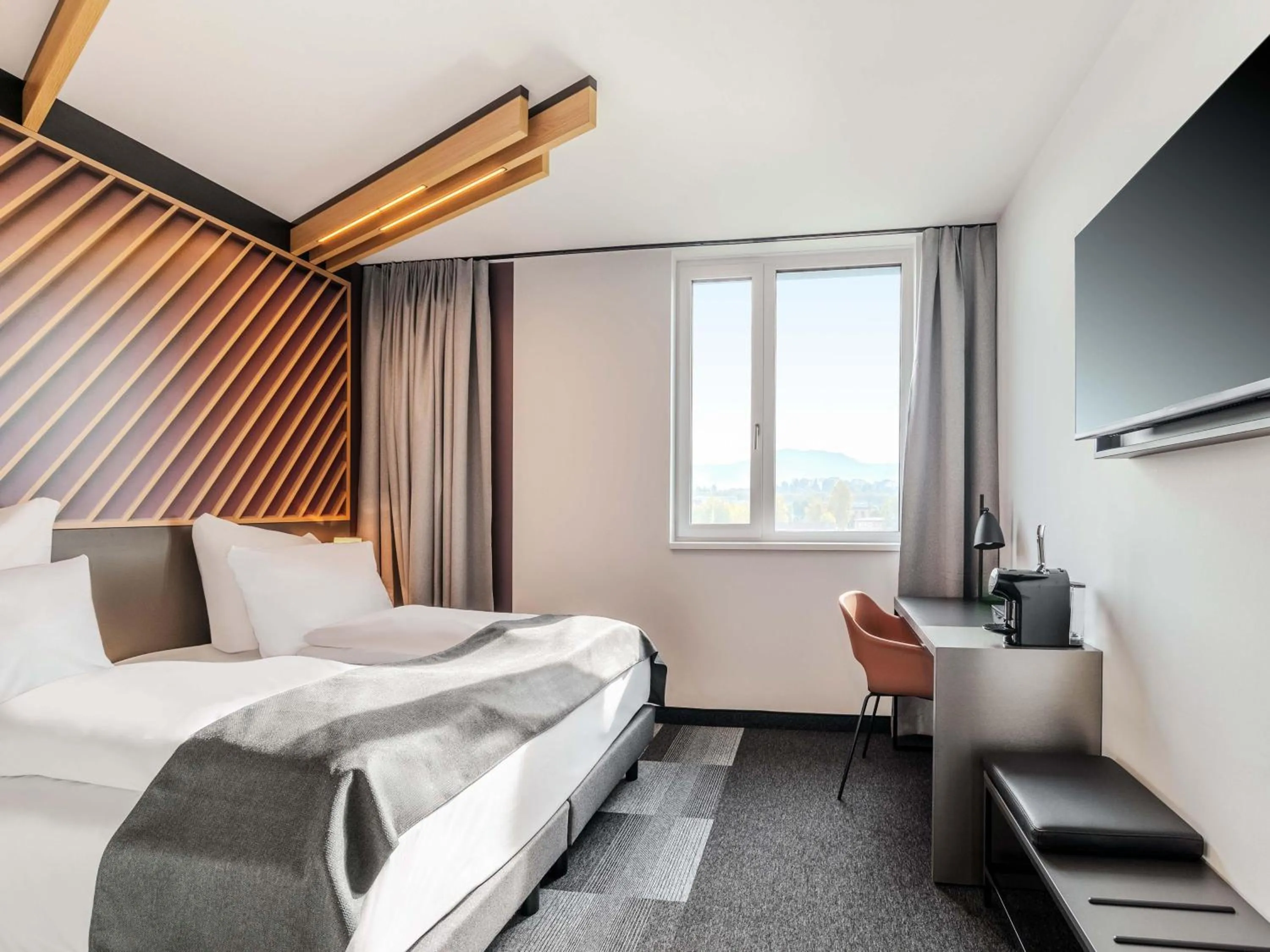 Photo of the whole room, Bed in B&B HOTEL Offenburg-Hbf