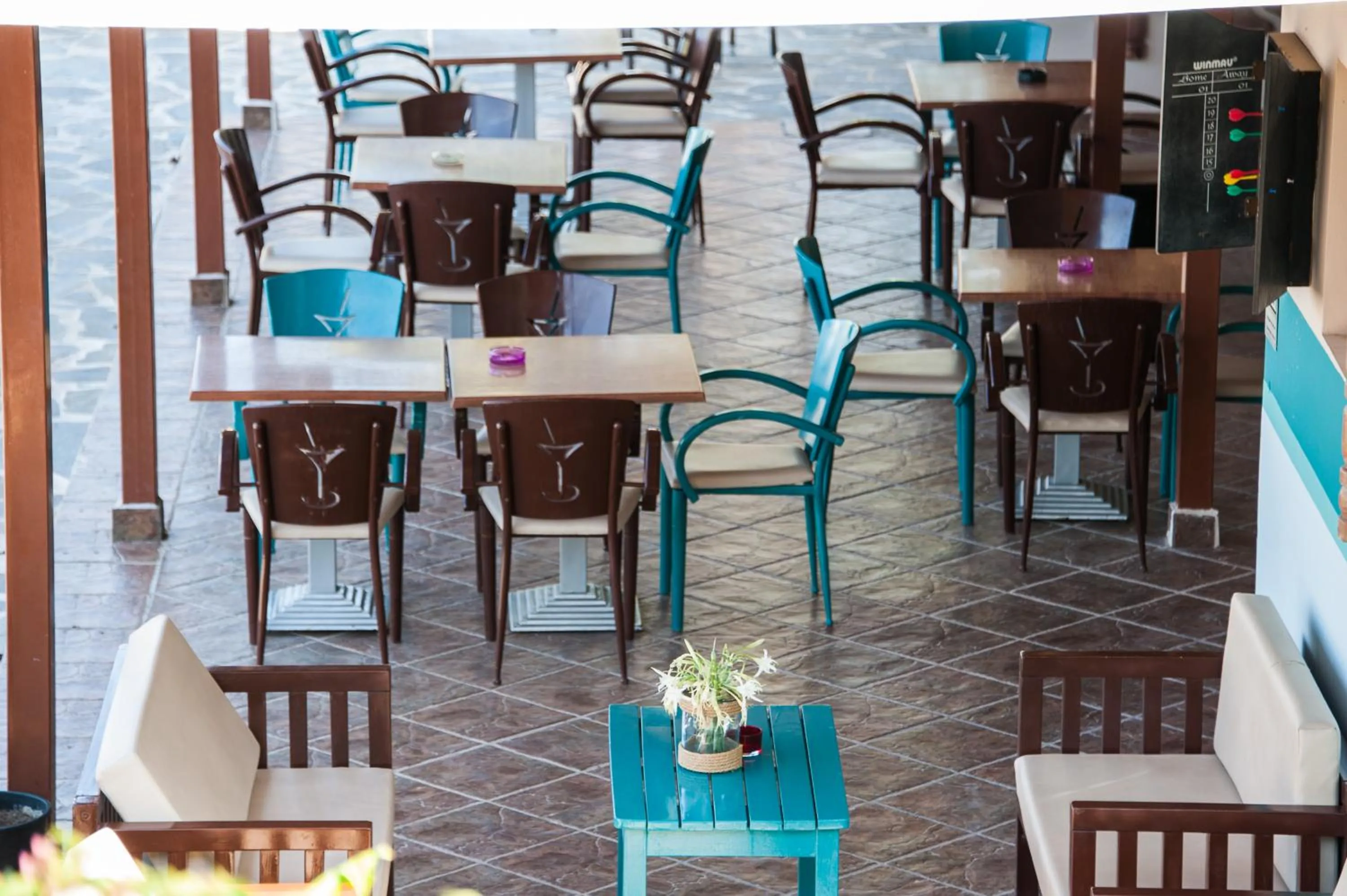 Restaurant/places to eat in Zante Nest Studios & Apartments