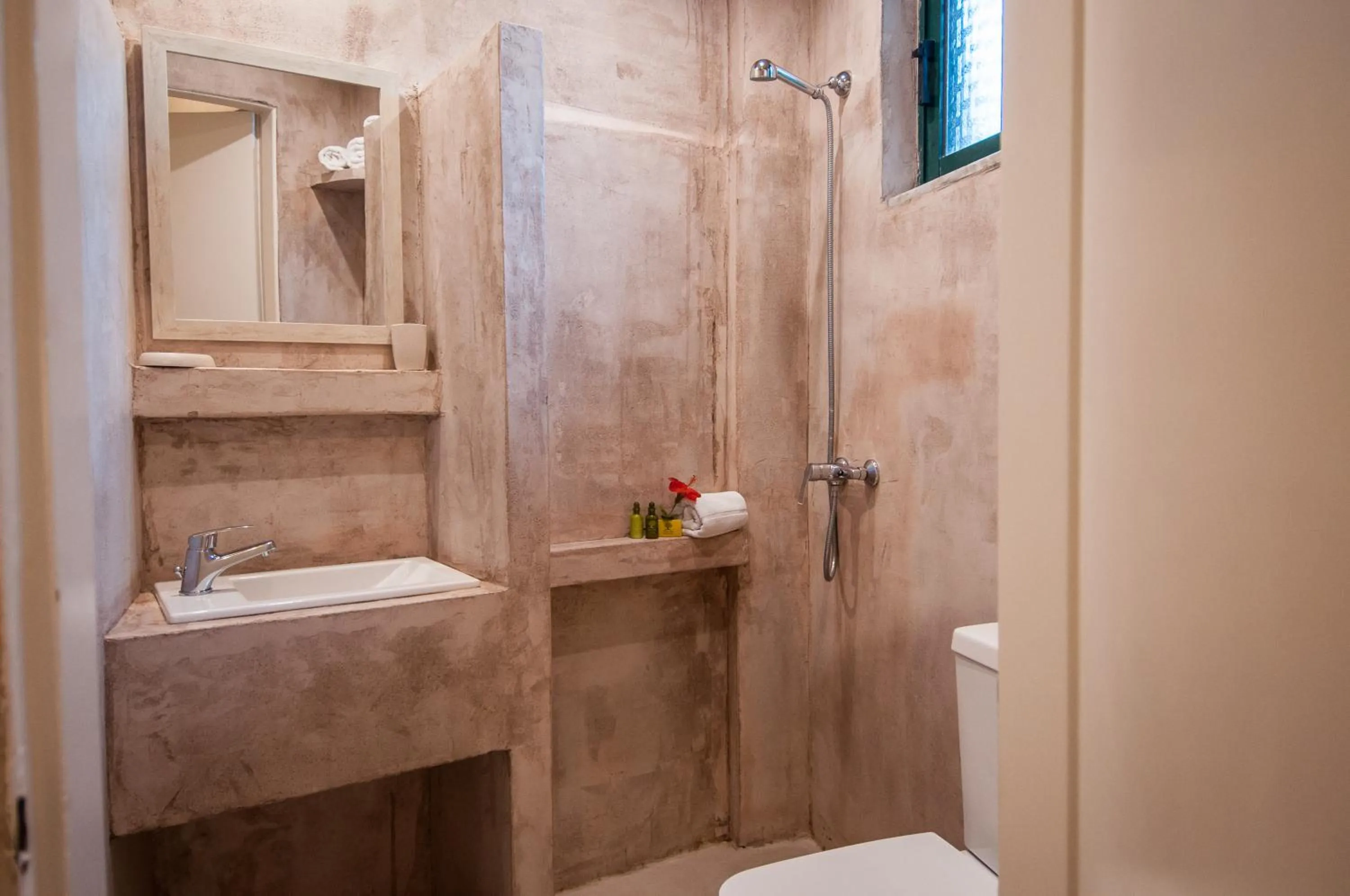 Bathroom in Zante Nest Studios & Apartments