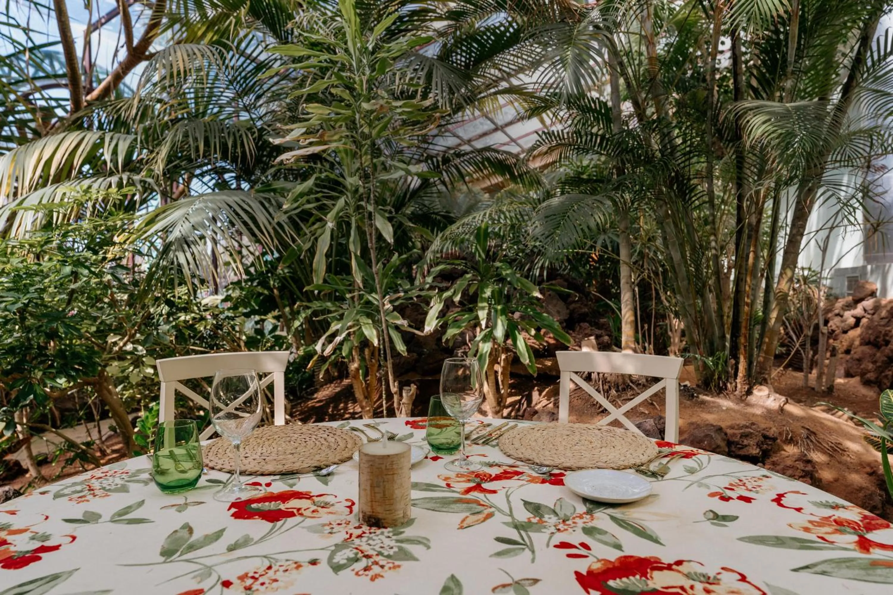 Restaurant/places to eat in R2 Rio Calma