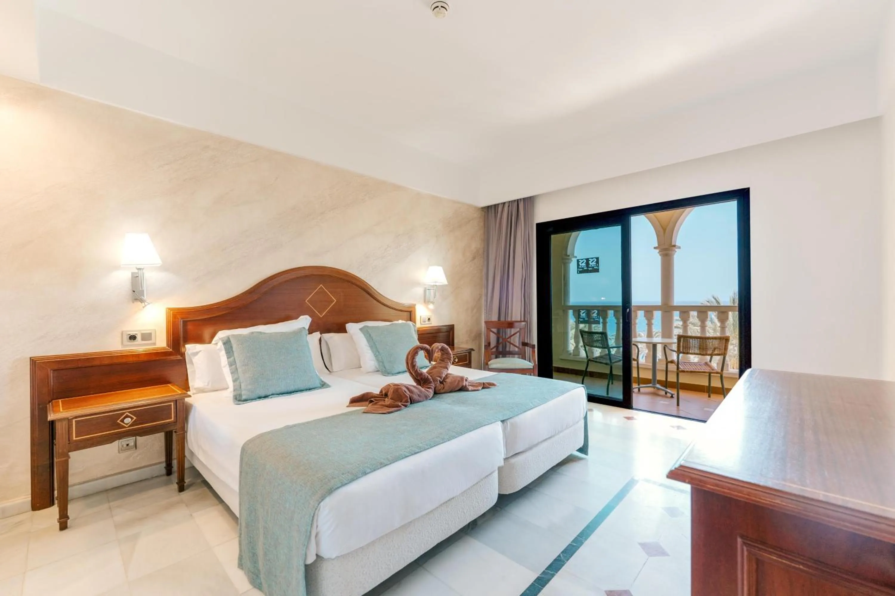 Photo of the whole room, Bed in R2 Rio Calma