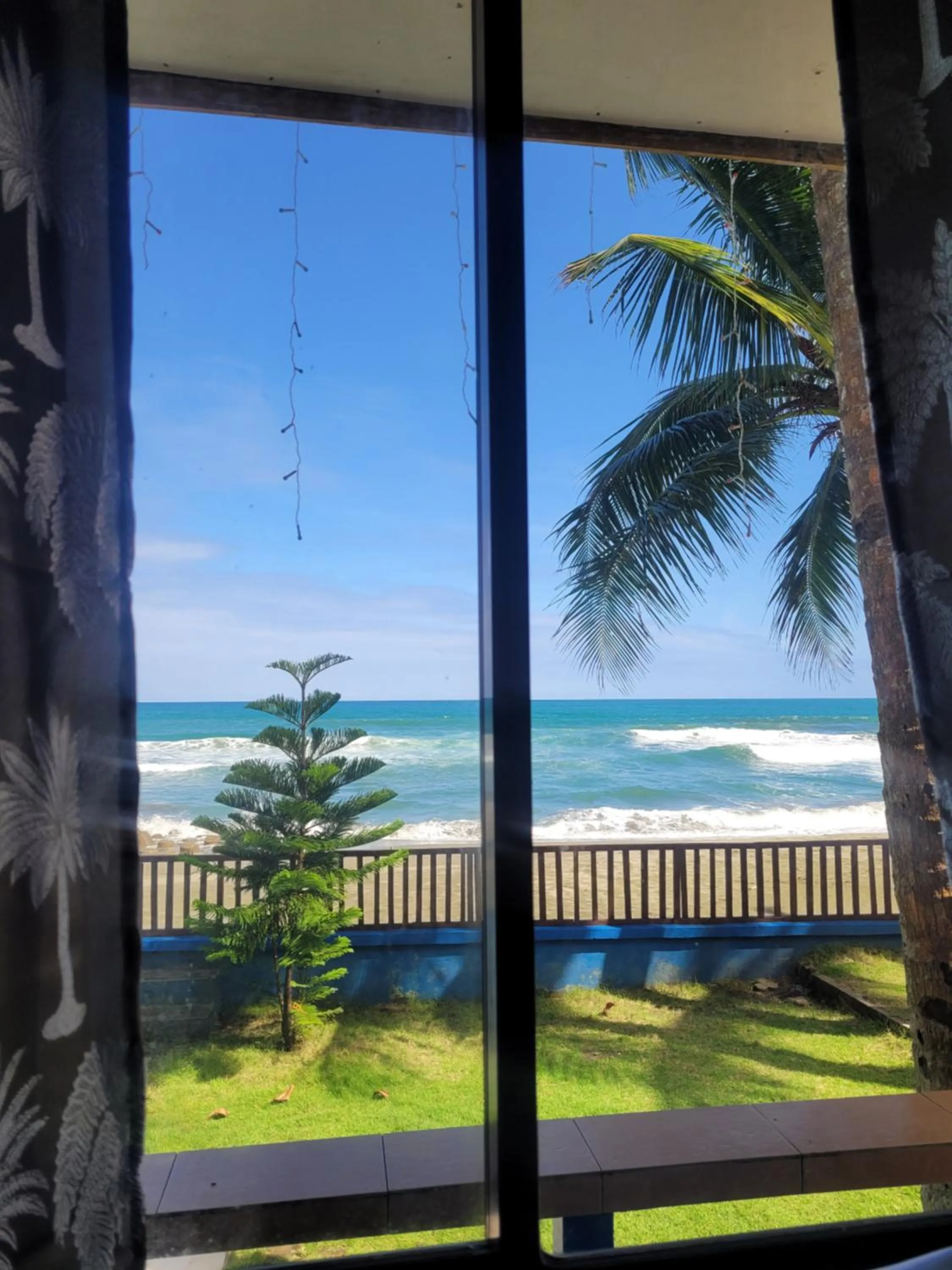 J & V Oceanview Beach Resort