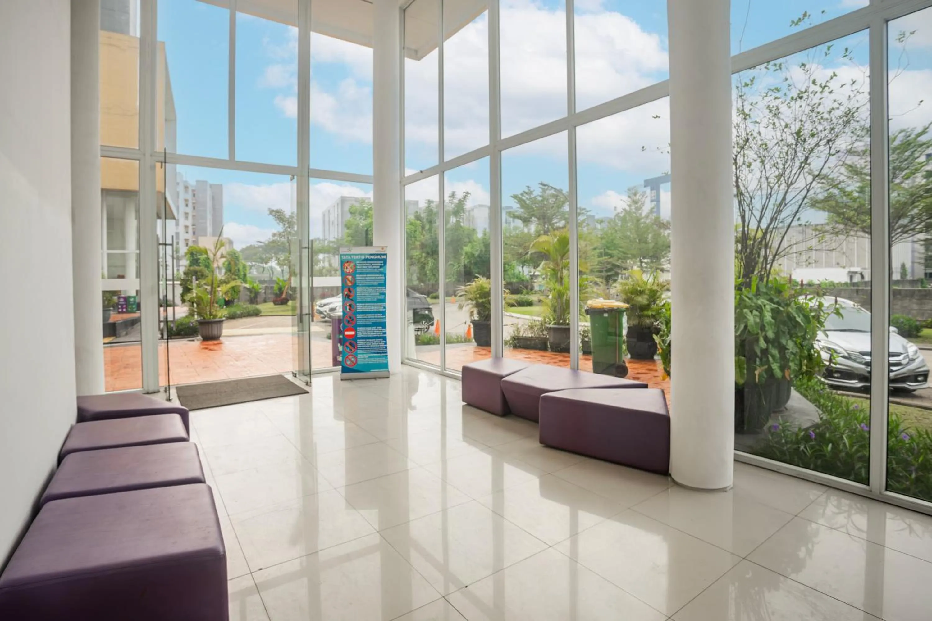 Lobby or reception in Hotel O Sayy Rooms