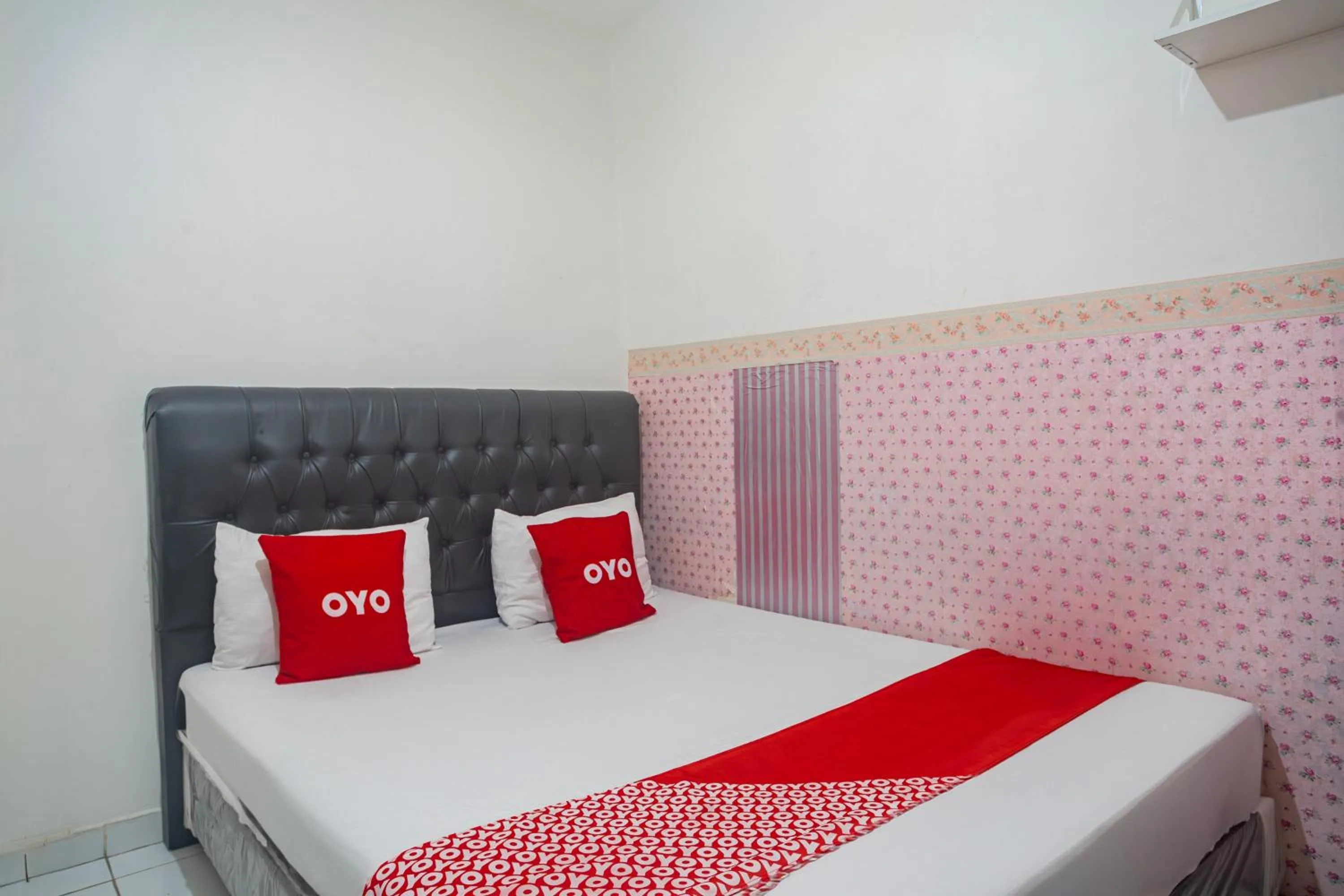 Bedroom in Hotel O Sayy Rooms