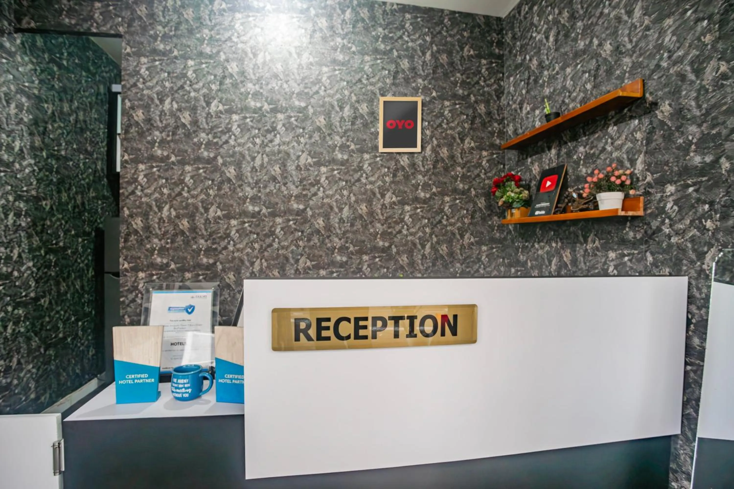 Lobby or reception in Hotel O Sayy Rooms