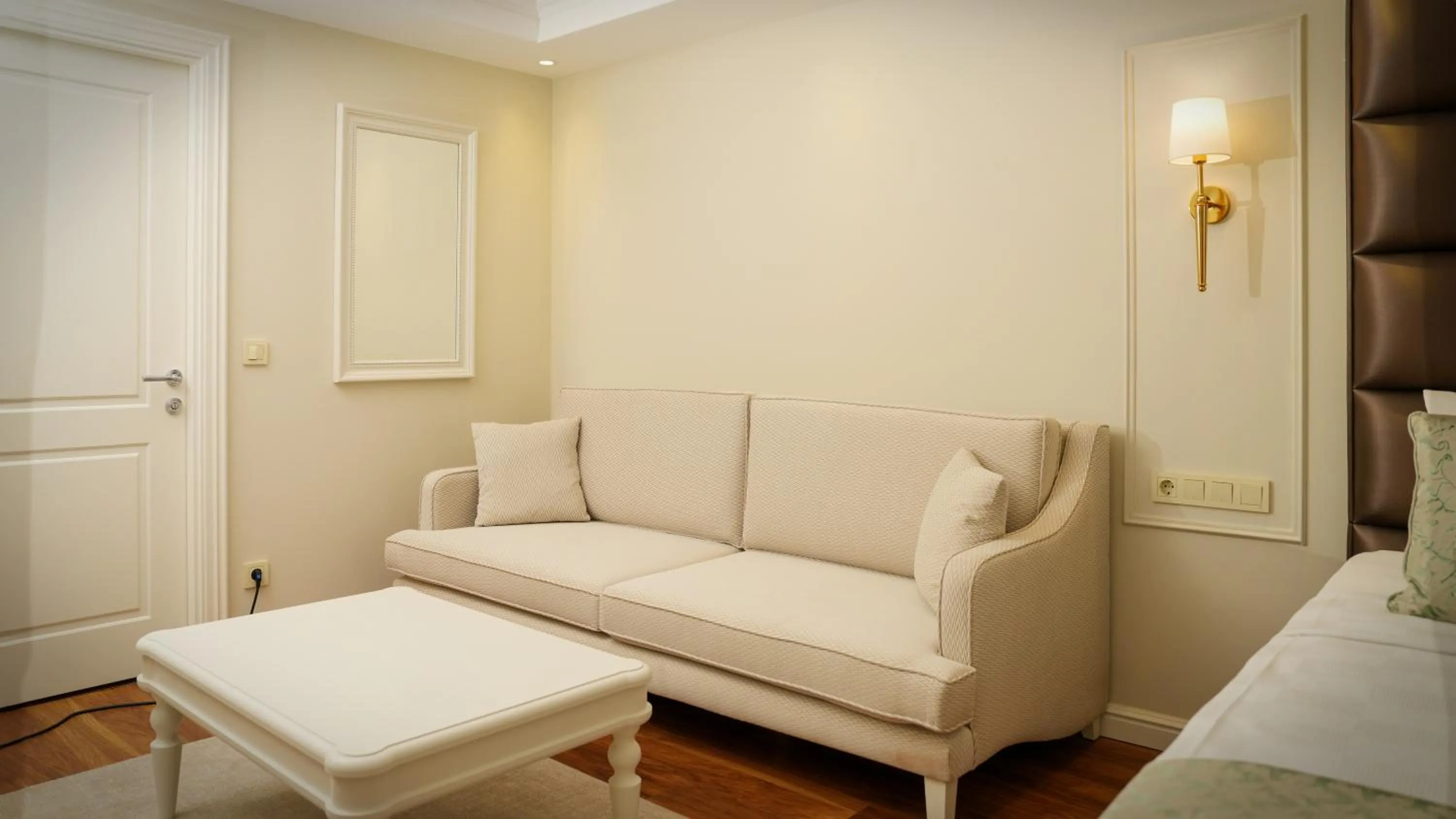 Seating area, Bed in Gaia Suites Istanbul