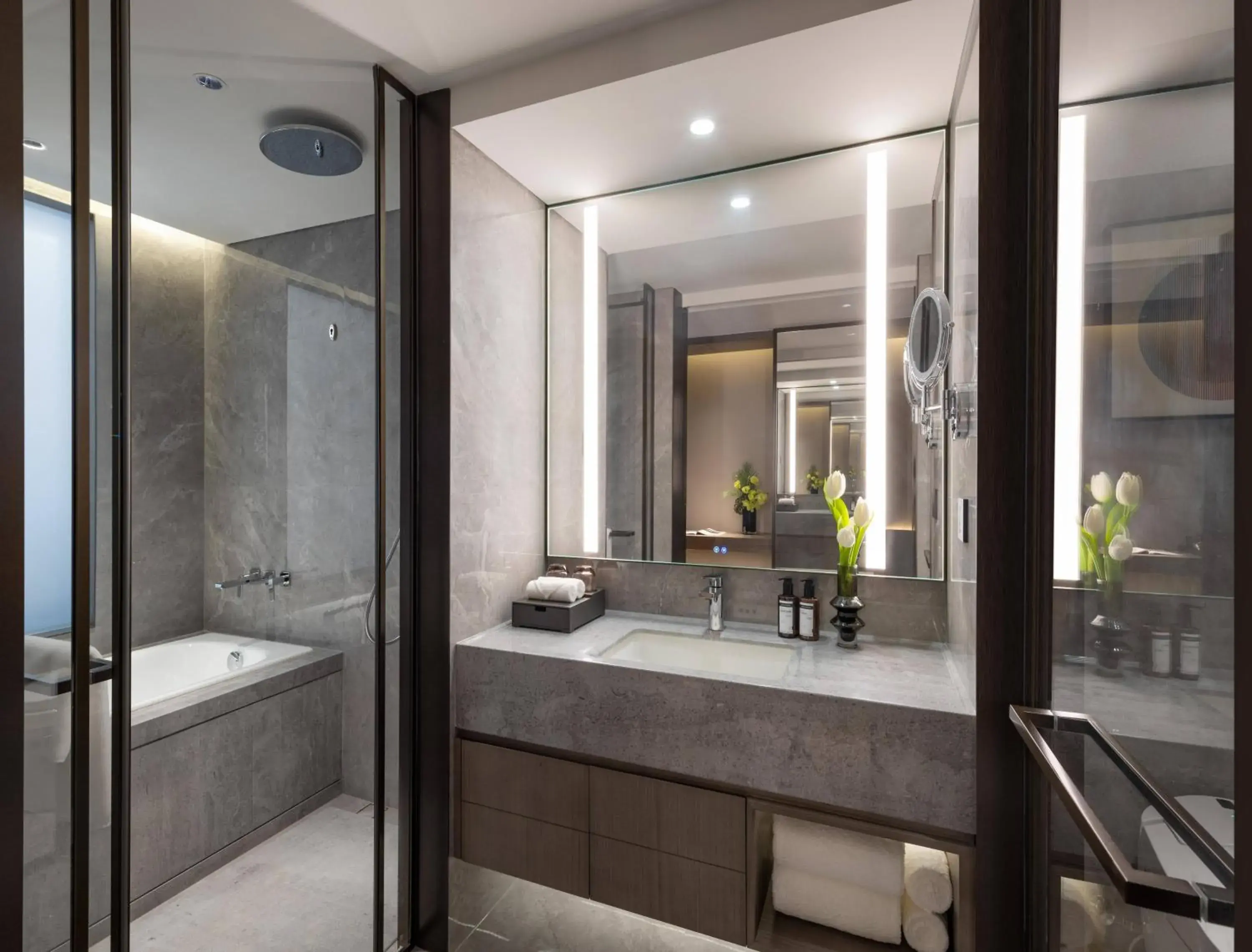 Superior King Room in Grand Madison Longhua Yujing Shenzhen Superior King Room in Grand Madison Longhua Yujing Shenzhen