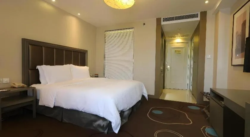 Bed in Jinjiang Metropolo Hotel Classiq YMCA People Square