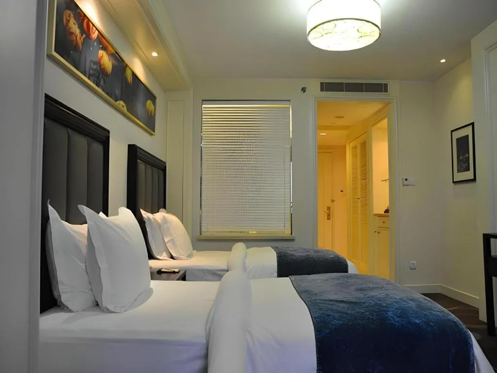 Bed in Jinjiang Metropolo Hotel Classiq YMCA People Square