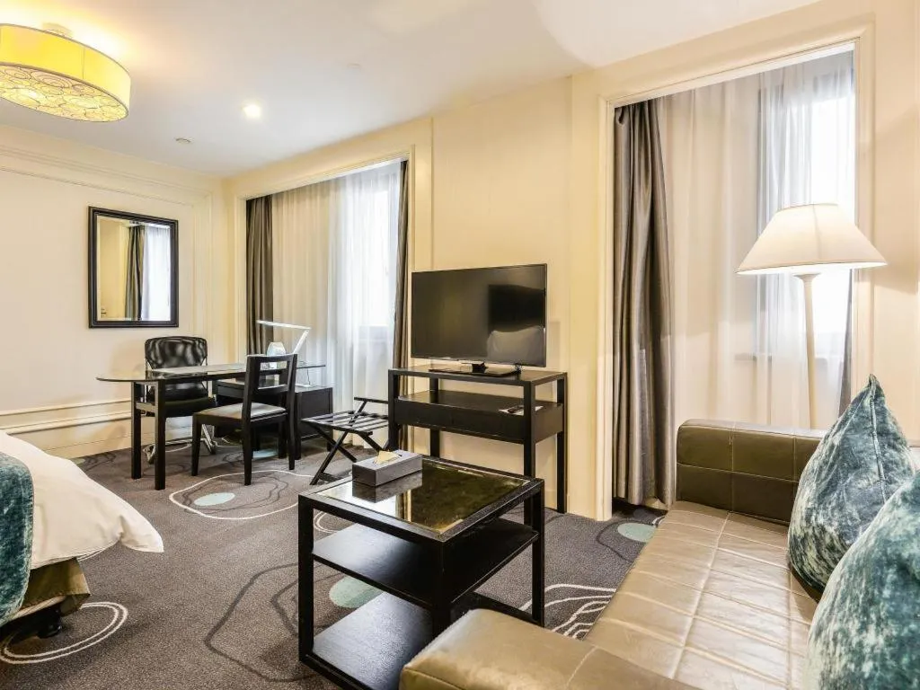 Bed in Jinjiang Metropolo Hotel Classiq YMCA People Square