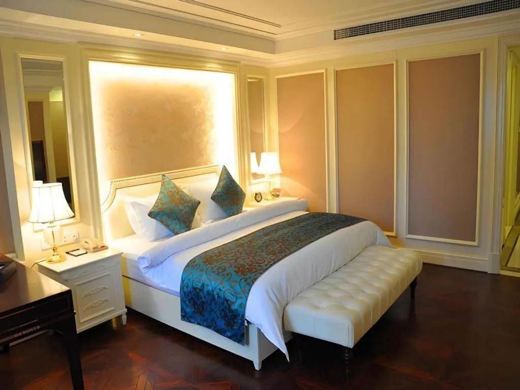Bed in Jinjiang Metropolo Hotel Classiq YMCA People Square