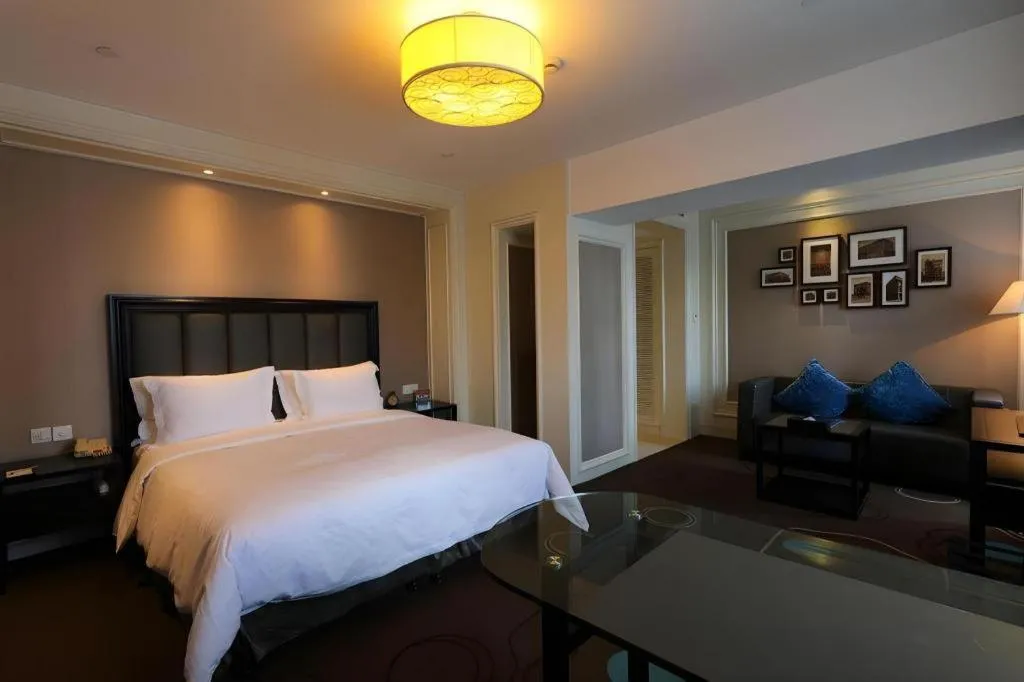 Bed in Jinjiang Metropolo Hotel Classiq YMCA People Square