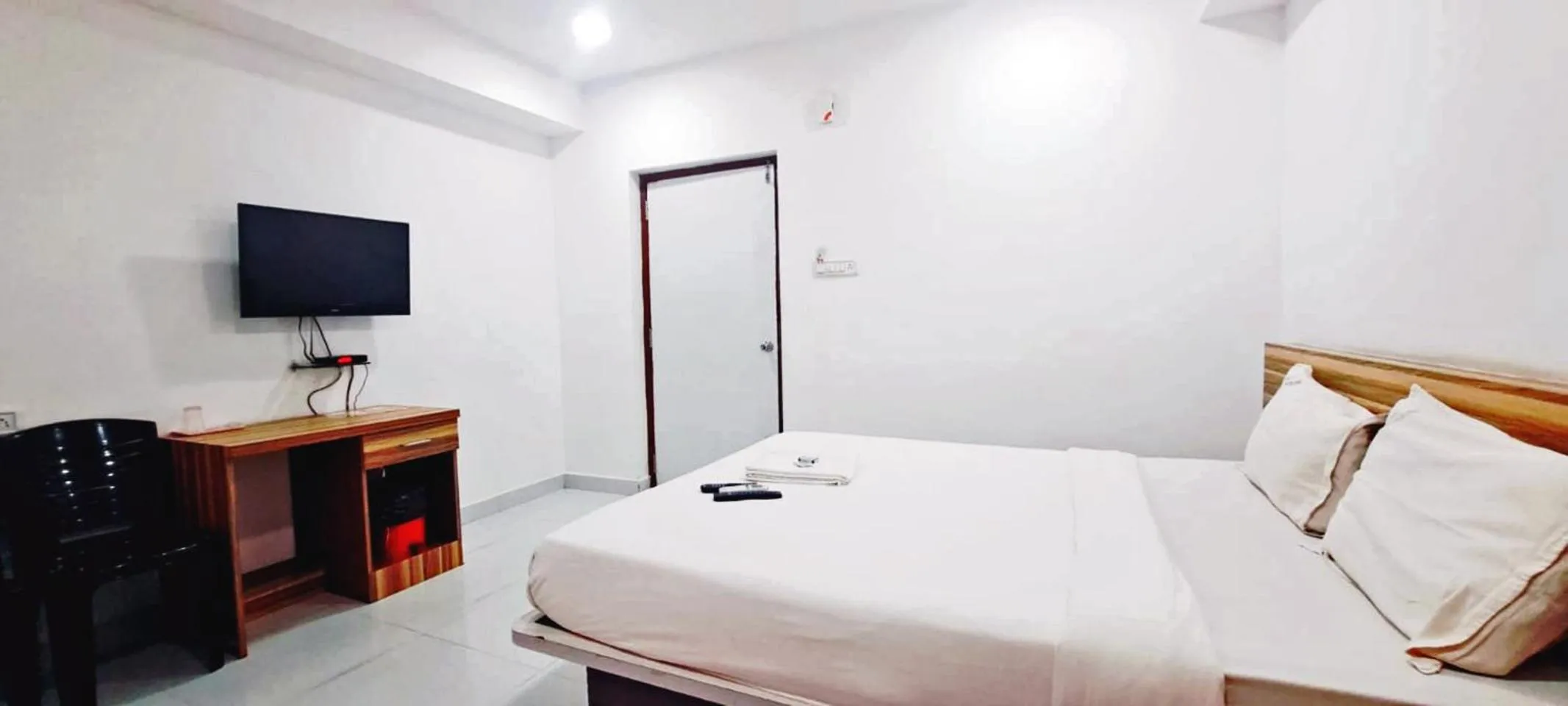 Bedroom, Bed in Hotel White Stone Premier Inn