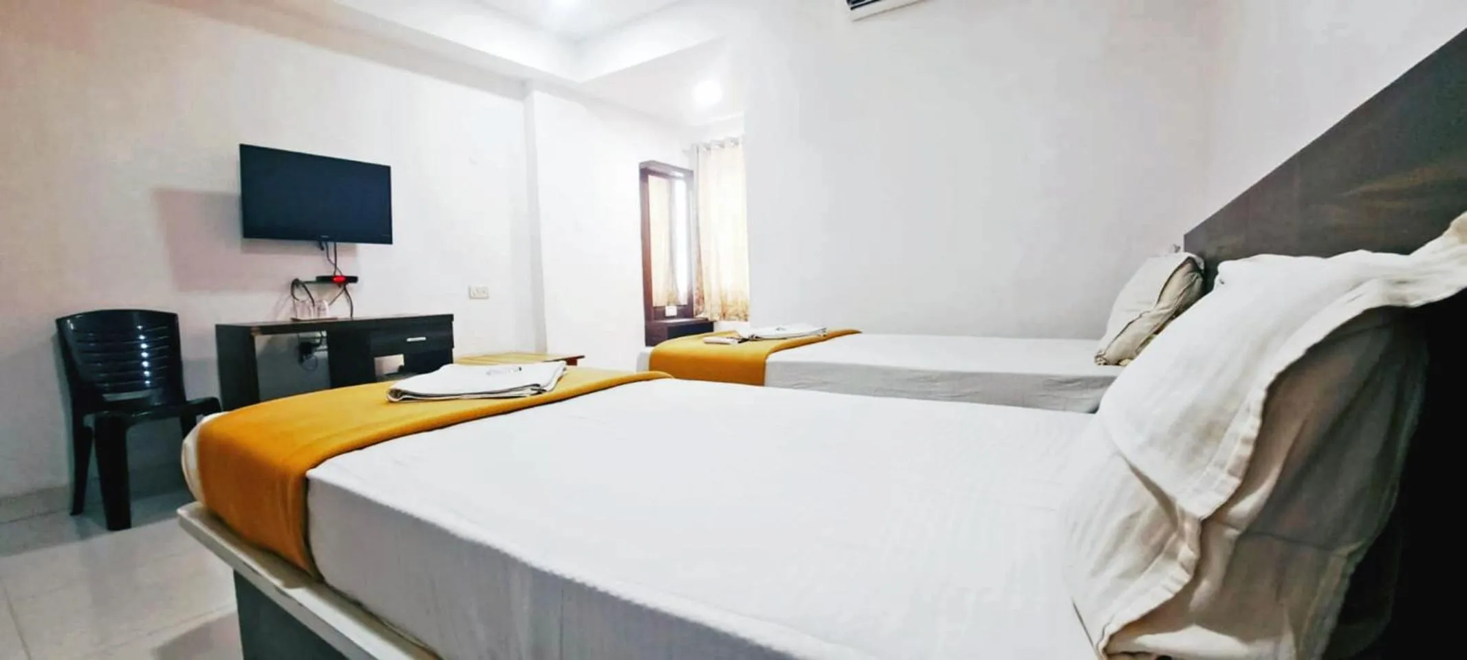 Bedroom, Bed in Hotel White Stone Premier Inn