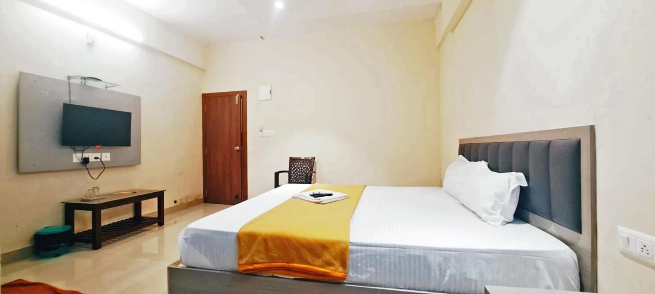 Bedroom, Bed in Hotel White Stone Premier Inn