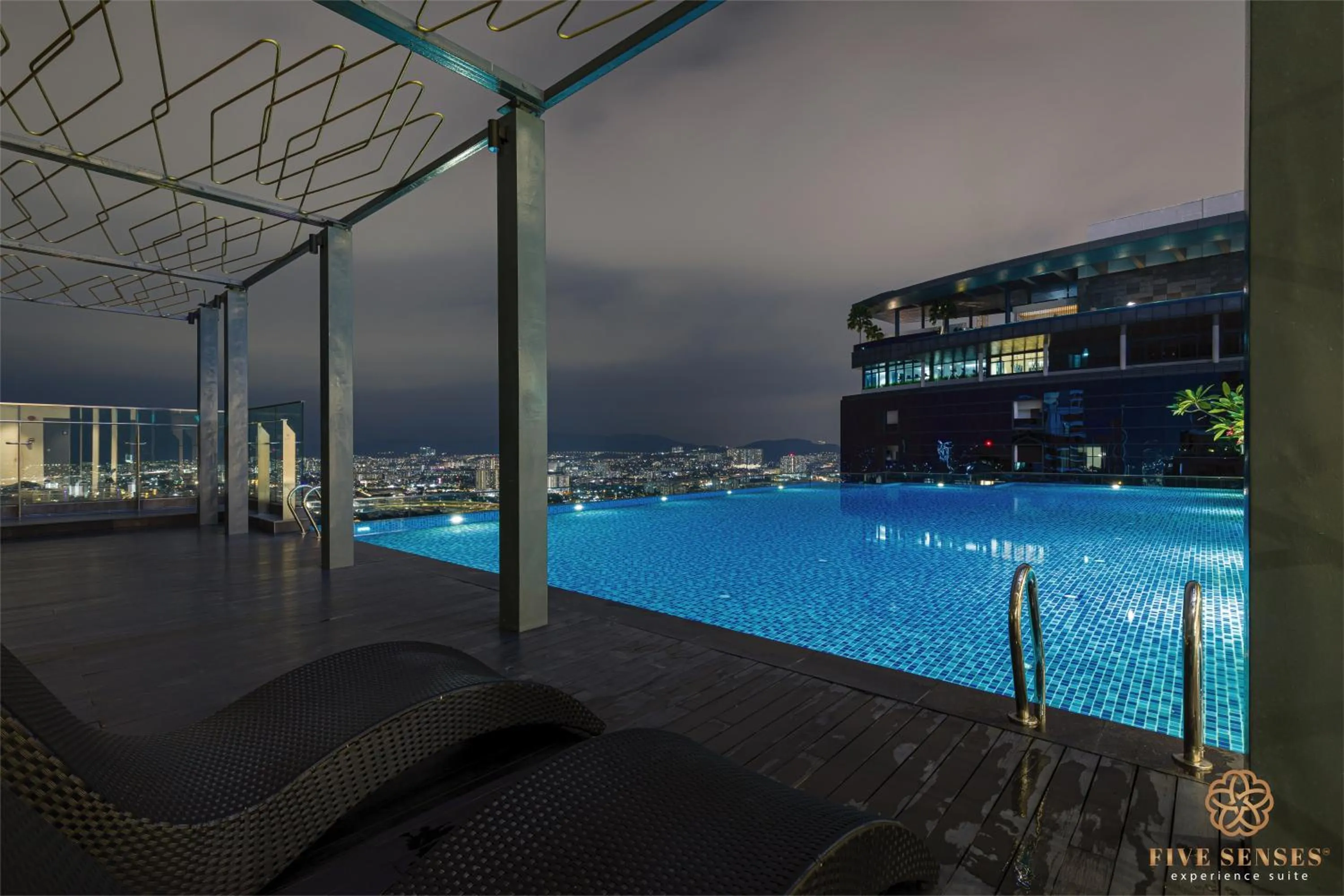 Swimming pool in The Manor Residence KLCC by Five Senses