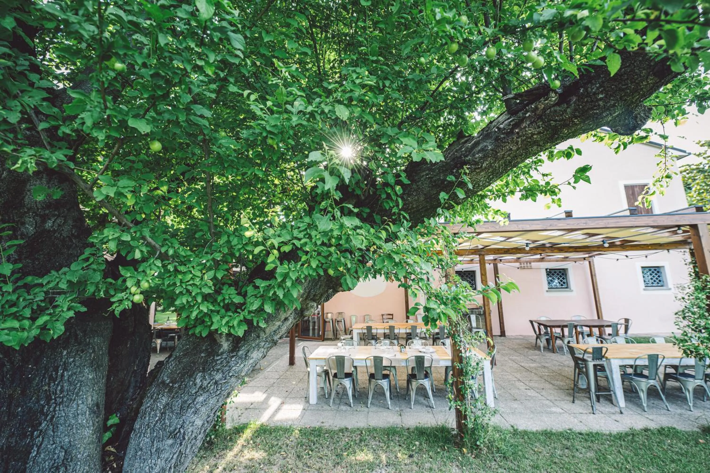 Restaurant/places to eat in Due Ponti Village