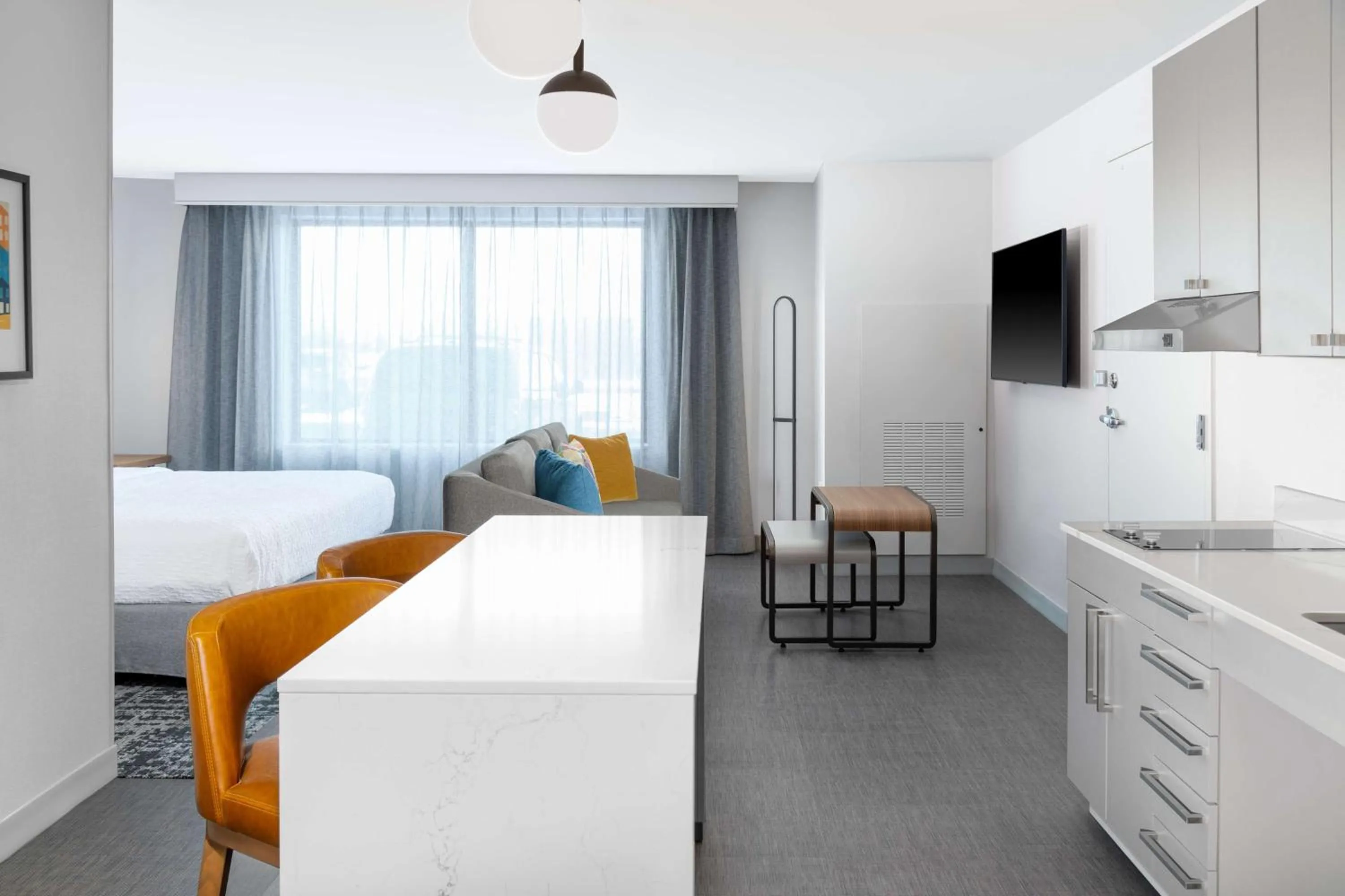 Kitchen or kitchenette, Bed in Homewood Suites By Hilton Holland