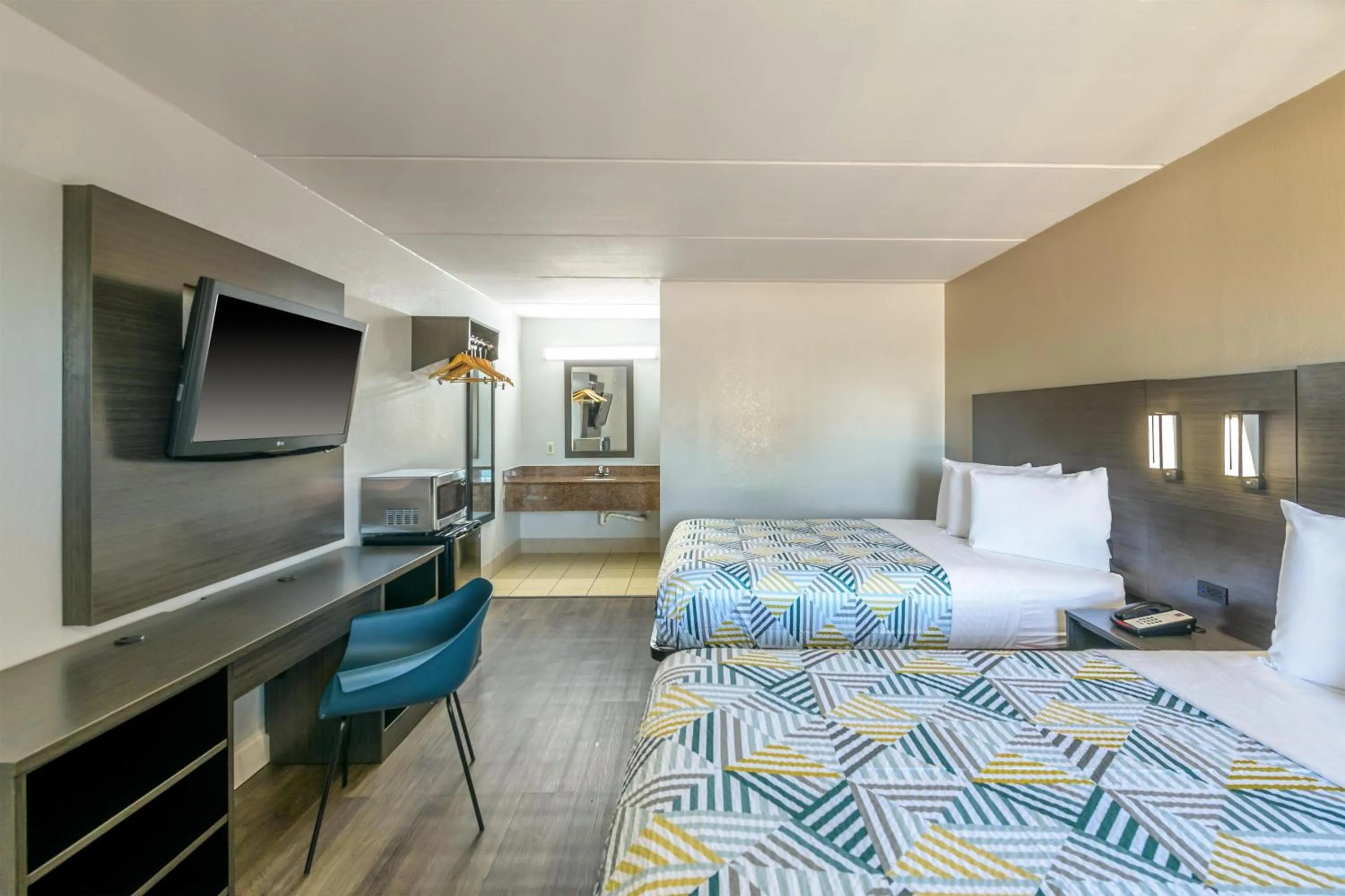 Bedroom, Bed in Motel 6 Stockbridge GA Hwy 138 W