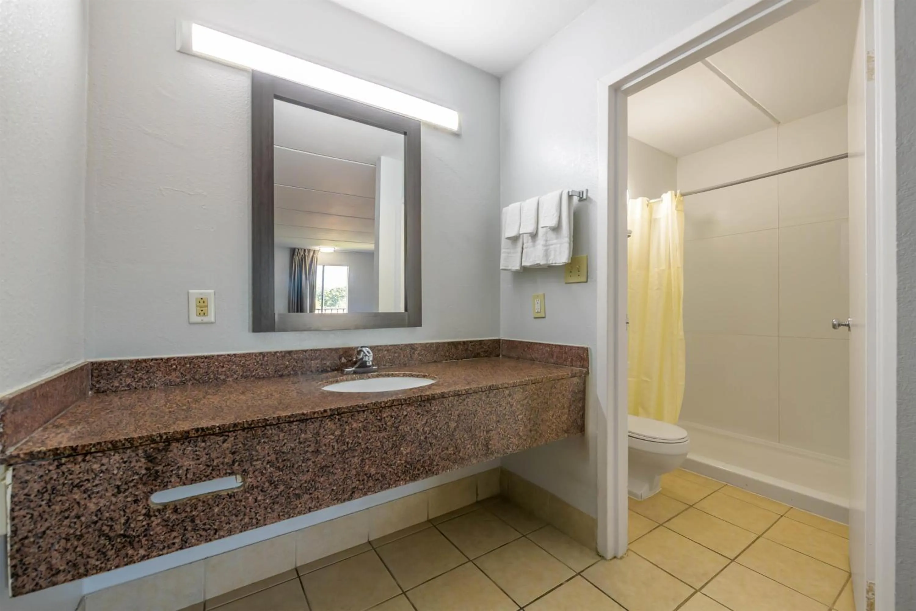 Bathroom in Motel 6 Stockbridge GA Hwy 138 W